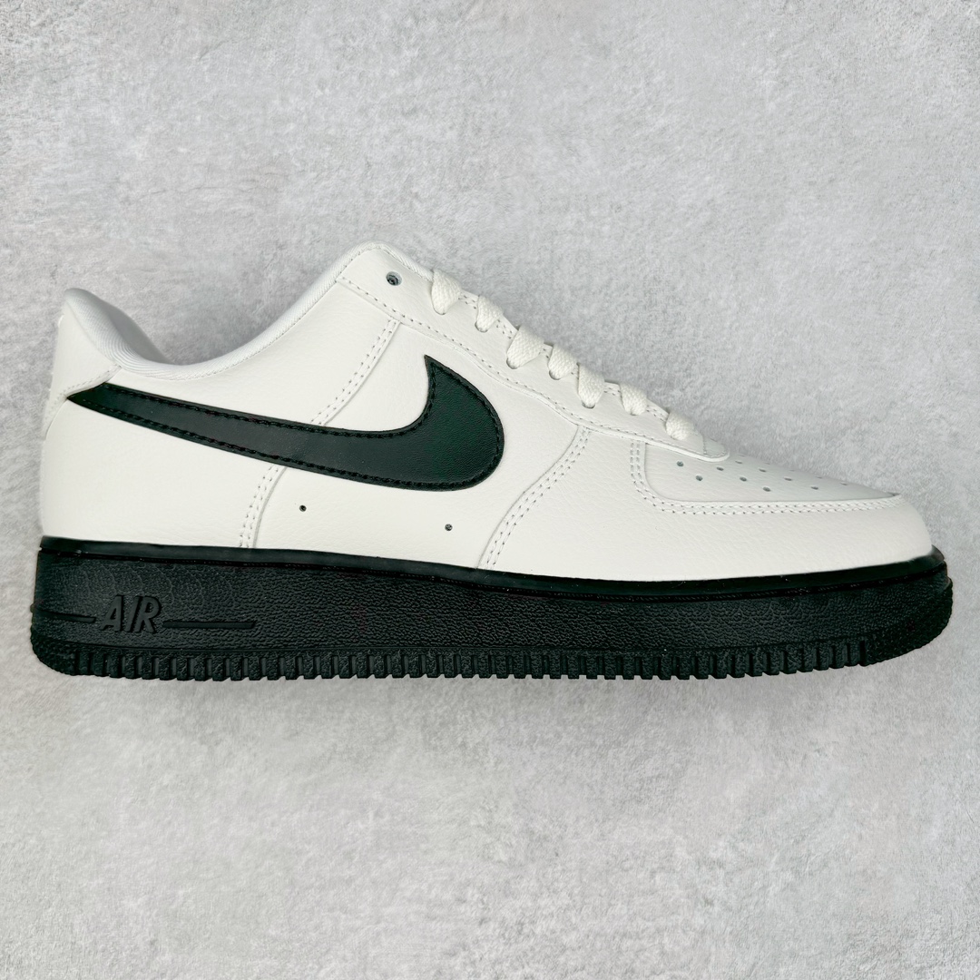 NK Air Force 1´07 Low 空军一号低帮百搭休闲运动板鞋 HJ7180-030 柔软、弹性十足的缓震性能和出色的中底设计 横跨复古与现代的外型结合 造就出风靡全球 三十多年的Force 1 直到今天还深受青睐 尺码:36 36.5 37.5 38 38.5 39 40 40.5 41 42 42.5 43 44 44.5 45-选品中心