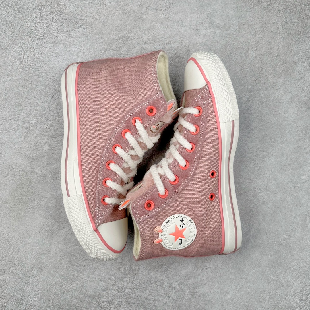 图片[3]-Converse 秋冬加绒新款 匡威动物园 快乐萌宠系列 本次一共以四款萌宠为主题，分别是兔子、羊驼、水豚和猴子，鞋子以 1970s和All Star鞋型为基础，在原有鞋型上做延伸设计，以四款不同颜色，来区分四款可爱的小动物。每款鞋子都随鞋赠送了同主题的毛绒小包，并且每双鞋都配了两双鞋带，一双毛绒鞋带和一双编织鞋带，毛绒绒的鞋子非常适合秋冬季穿着。 尺码：35-44（36.5 37.5 39.5 41.5 42.5）-选品中心