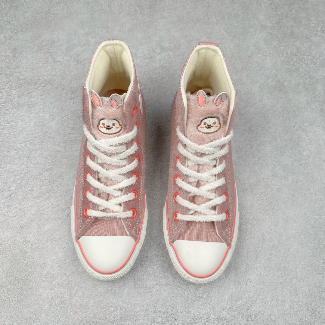 图片[2]-Converse 秋冬加绒新款 匡威动物园 快乐萌宠系列 本次一共以四款萌宠为主题，分别是兔子、羊驼、水豚和猴子，鞋子以 1970s和All Star鞋型为基础，在原有鞋型上做延伸设计，以四款不同颜色，来区分四款可爱的小动物。每款鞋子都随鞋赠送了同主题的毛绒小包，并且每双鞋都配了两双鞋带，一双毛绒鞋带和一双编织鞋带，毛绒绒的鞋子非常适合秋冬季穿着。 尺码：35-44（36.5 37.5 39.5 41.5 42.5）-选品中心