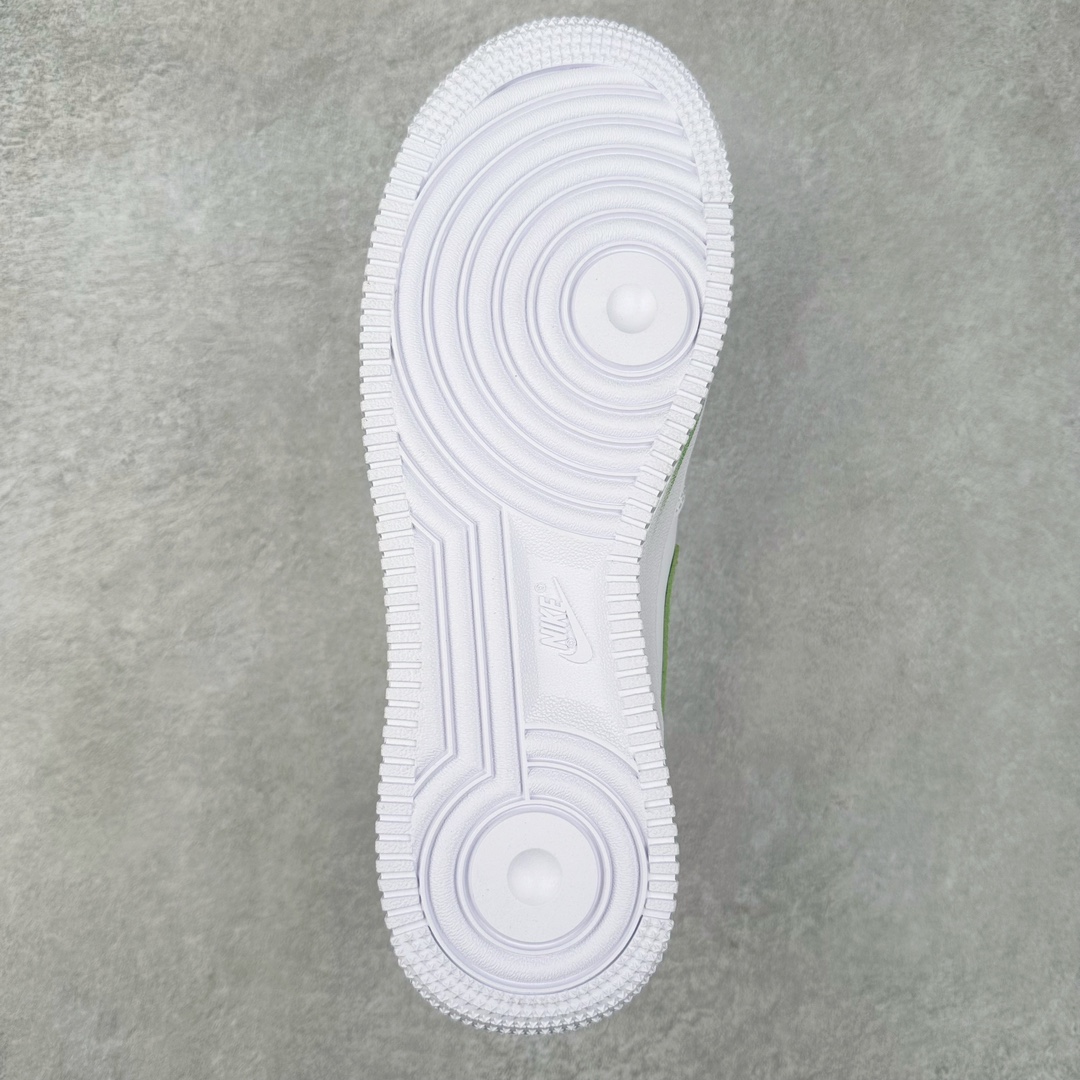 图片[9]-NK Air Force 1 Mid 空军一号中帮高帮百搭休闲运动板鞋 CW2289-111 柔软、弹性十足的缓震性能和出色的中底设计 横跨复古与现代的外型结合 造就出风靡全球三十多年的Force 1 尺码：36 36.5 37.5 38 38.5 39 40 40.5 41 42 42.5 43 44 44.5 45-选品中心