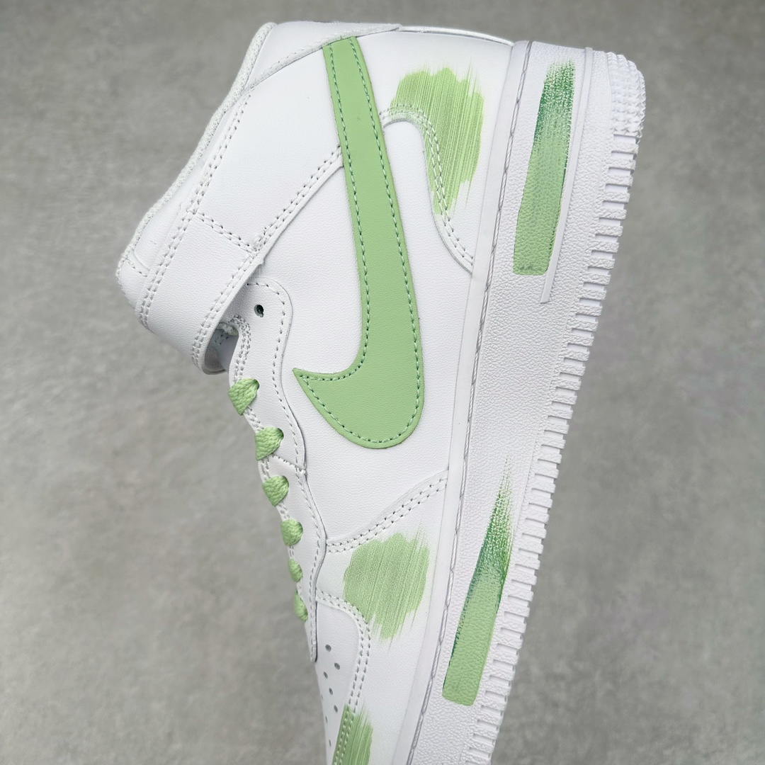 图片[7]-NK Air Force 1 Mid 空军一号中帮高帮百搭休闲运动板鞋 CW2289-111 柔软、弹性十足的缓震性能和出色的中底设计 横跨复古与现代的外型结合 造就出风靡全球三十多年的Force 1 尺码：36 36.5 37.5 38 38.5 39 40 40.5 41 42 42.5 43 44 44.5 45-选品中心