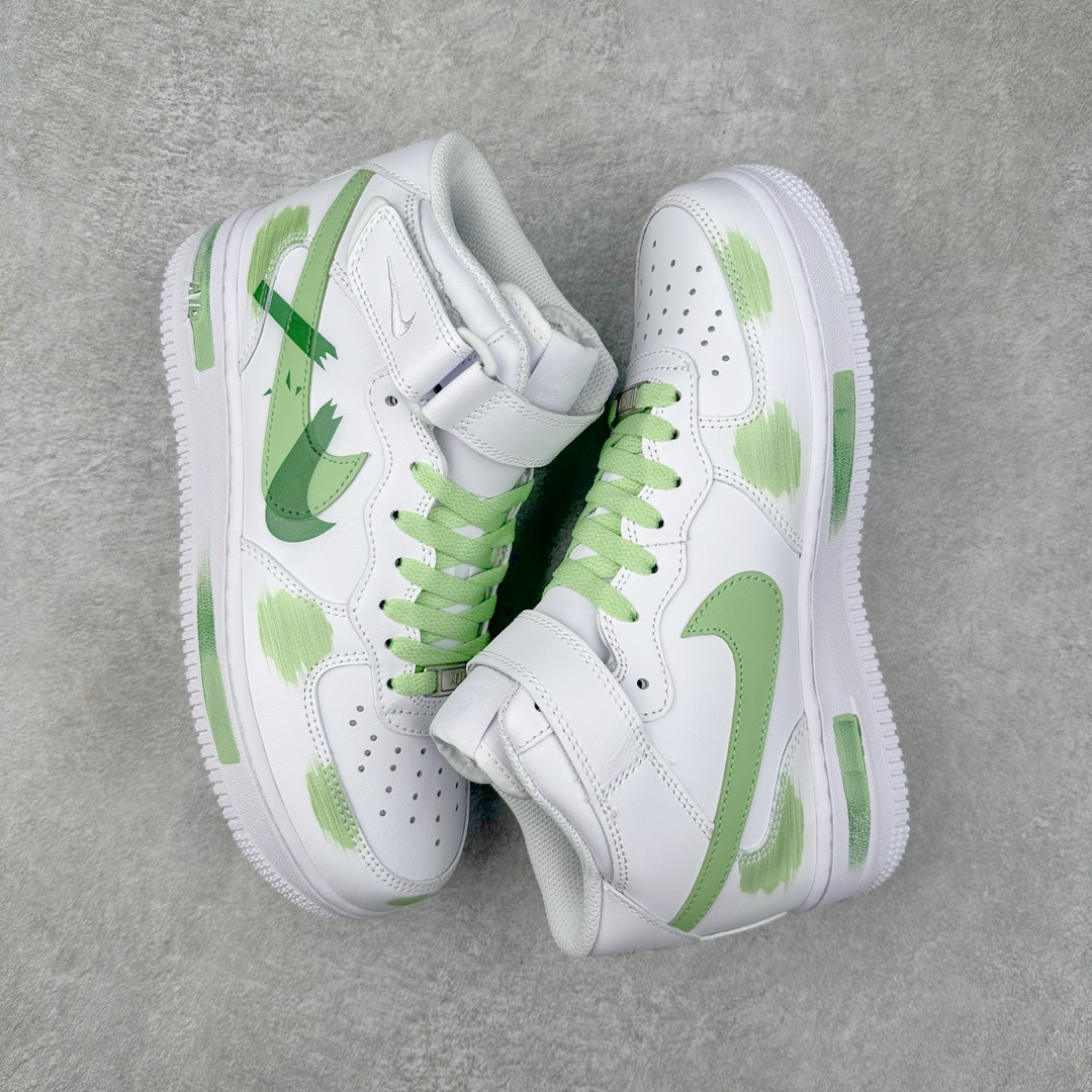 图片[3]-NK Air Force 1 Mid 空军一号中帮高帮百搭休闲运动板鞋 CW2289-111 柔软、弹性十足的缓震性能和出色的中底设计 横跨复古与现代的外型结合 造就出风靡全球三十多年的Force 1 尺码：36 36.5 37.5 38 38.5 39 40 40.5 41 42 42.5 43 44 44.5 45-选品中心