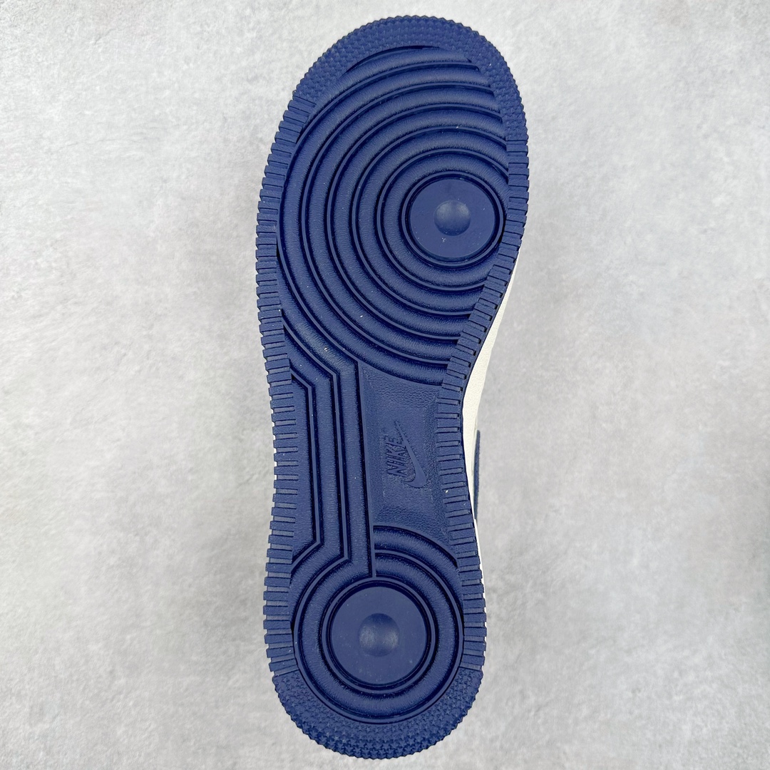 图片[9]-NK Air Force 1 Mid 空军一号中帮高帮百搭休闲运动板鞋 DQ7688-100 柔软、弹性十足的缓震性能和出色的中底设计 横跨复古与现代的外型结合 造就出风靡全球三十多年的Force 1 尺码：36 36.5 37.5 38 38.5 39 40 40.5 41 42 42.5 43 44 44.5 45-选品中心