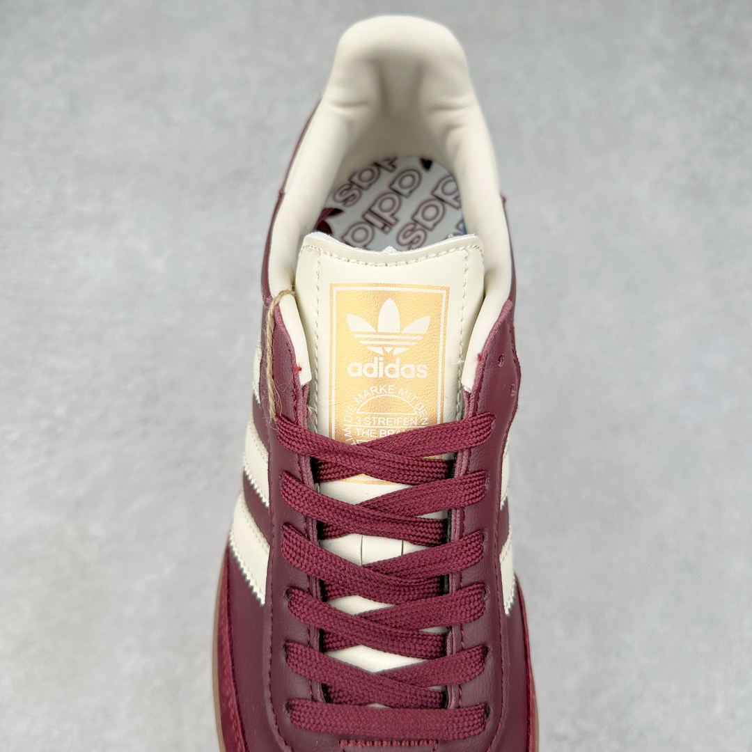 图片[5]-AD Original Samba OG 复古经典轻便板鞋 ID0477 这款桑巴鞋展示了高质量的工艺 带有装饰的超锁缝制和无缝的手感 柔软、柔软的皮革造型和标志性的3条纹完成了精致的外观 正规合身鞋带 鞋面上有绒面鞋垫 橡胶鞋底 享受正畸套筒软感 自50年代首次亮相以来就一直在赢得粉丝的青睐 尺码：36 36.5 37.5 38 38.5 39 40 40.5 41 42 42.5 43 44 44.5 45-选品中心