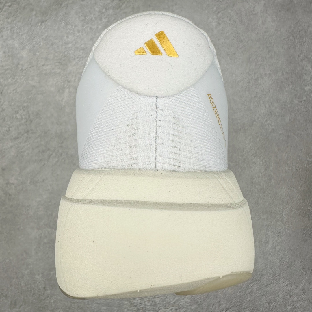 图片[8]-AD Adizero Eva SL M 零度进化版系列低帮轻便透气竞速休闲运动慢跑鞋 JP6002 相信大家对去年 adidas 横空出世的「顶级超跑」adiZero Adios Pro EVO 1 记忆犹新！不仅登顶阿迪史上最轻跑鞋宝座，更在接下来的全球马拉松赛事中，持续书写着惊人成绩，被网友戏称新一代「阿迪神鞋」全网刷屏！极简设计语言与强烈速度感和存在感的鞋侧三线，让人过目不忘，特别种草！其中定位于中长跑训练的 adidas Adizero Evo SL，整体外观造型与 adiZero Adios Pro EVO 1 非常相似。中底配置方面搭载全掌 Lightstrike Pro，鞋面采用透气网面示人，契合日常训练鞋的定位，更加耐用。外底给到了马牌橡胶，及类似上代竞速旗舰 adidas Adizero Adios Pro 3 区域分布。整体看下来无论是外观的鲜明辨识度，还是配置的扎实程度都很顶。尺码：36 36⅔ 37⅓ 38 38⅔ 39⅓ 40 40⅔ 41⅓ 42 42⅔ 43⅓ 44 45-选品中心