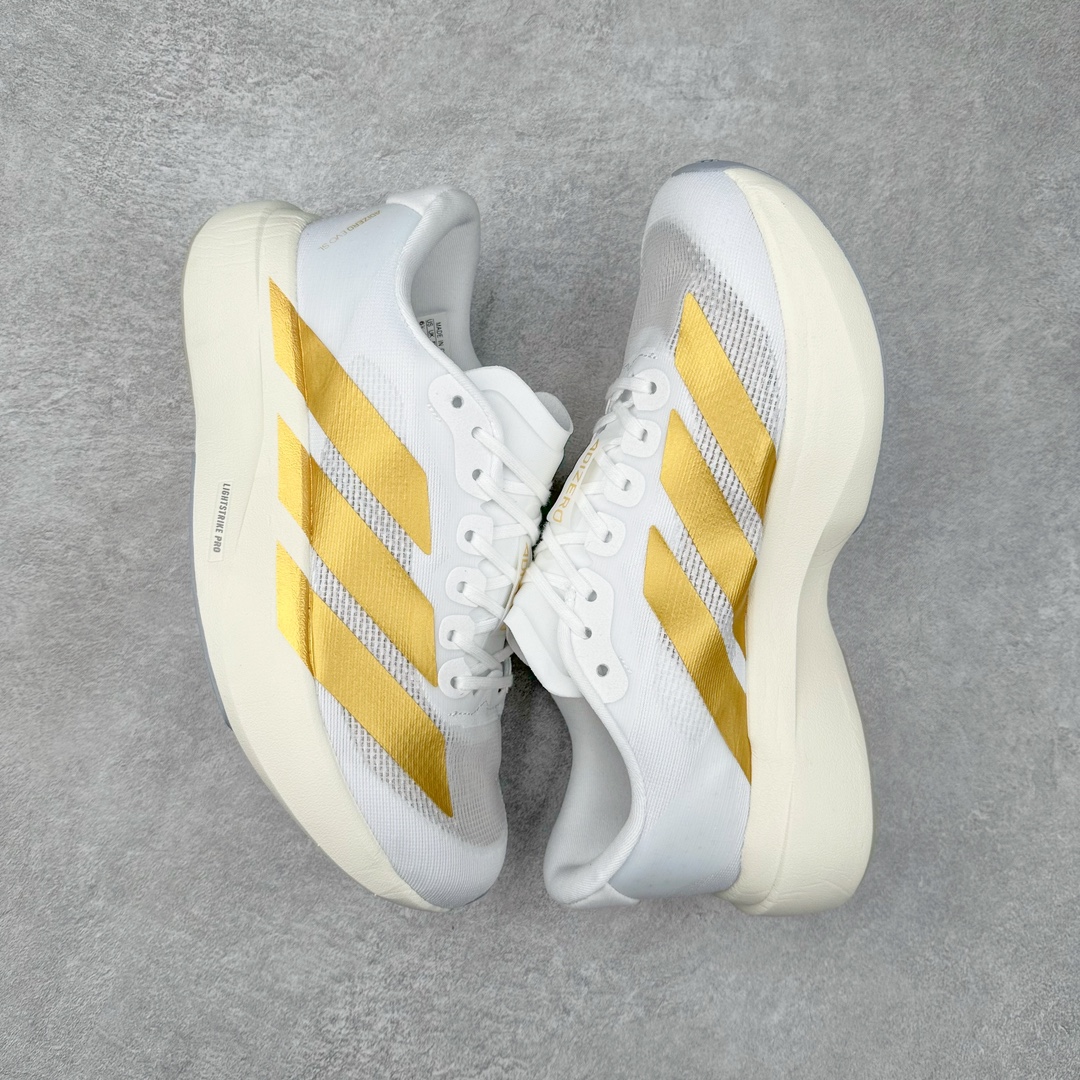 图片[3]-AD Adizero Eva SL M 零度进化版系列低帮轻便透气竞速休闲运动慢跑鞋 JP6002 相信大家对去年 adidas 横空出世的「顶级超跑」adiZero Adios Pro EVO 1 记忆犹新！不仅登顶阿迪史上最轻跑鞋宝座，更在接下来的全球马拉松赛事中，持续书写着惊人成绩，被网友戏称新一代「阿迪神鞋」全网刷屏！极简设计语言与强烈速度感和存在感的鞋侧三线，让人过目不忘，特别种草！其中定位于中长跑训练的 adidas Adizero Evo SL，整体外观造型与 adiZero Adios Pro EVO 1 非常相似。中底配置方面搭载全掌 Lightstrike Pro，鞋面采用透气网面示人，契合日常训练鞋的定位，更加耐用。外底给到了马牌橡胶，及类似上代竞速旗舰 adidas Adizero Adios Pro 3 区域分布。整体看下来无论是外观的鲜明辨识度，还是配置的扎实程度都很顶。尺码：36 36⅔ 37⅓ 38 38⅔ 39⅓ 40 40⅔ 41⅓ 42 42⅔ 43⅓ 44 45-选品中心