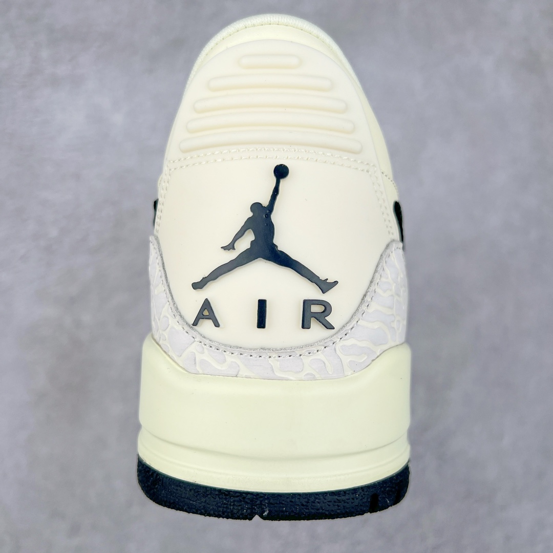 图片[8]-Air Jordan Legacy AJ312 低帮 HV1807-101 鞋身采用了皮革材质打造 横跨鞋面的魔术贴十分吸睛 侧面的Swoosh Logo的一部分被鞋面遮挡了一部分 颇具玩味 魔术贴上标有NK标识 而鞋舌上是Jordan的经典飞翼Logo 后跟和鞋底均采用了Air Jordan 3 的设计 后跟上同样也使用了经典的爆裂纹图案 尺码：36 36.5 37.5 38 38.5 39 40 40.5 41 42 42.5 43 44 44.5 45 46 47.5-选品中心