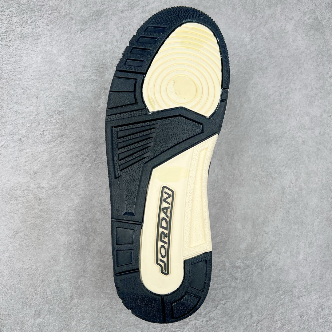 图片[9]-Air Jordan Legacy AJ312 低帮 HV1807-101 鞋身采用了皮革材质打造 横跨鞋面的魔术贴十分吸睛 侧面的Swoosh Logo的一部分被鞋面遮挡了一部分 颇具玩味 魔术贴上标有NK标识 而鞋舌上是Jordan的经典飞翼Logo 后跟和鞋底均采用了Air Jordan 3 的设计 后跟上同样也使用了经典的爆裂纹图案 尺码：36 36.5 37.5 38 38.5 39 40 40.5 41 42 42.5 43 44 44.5 45 46 47.5-选品中心