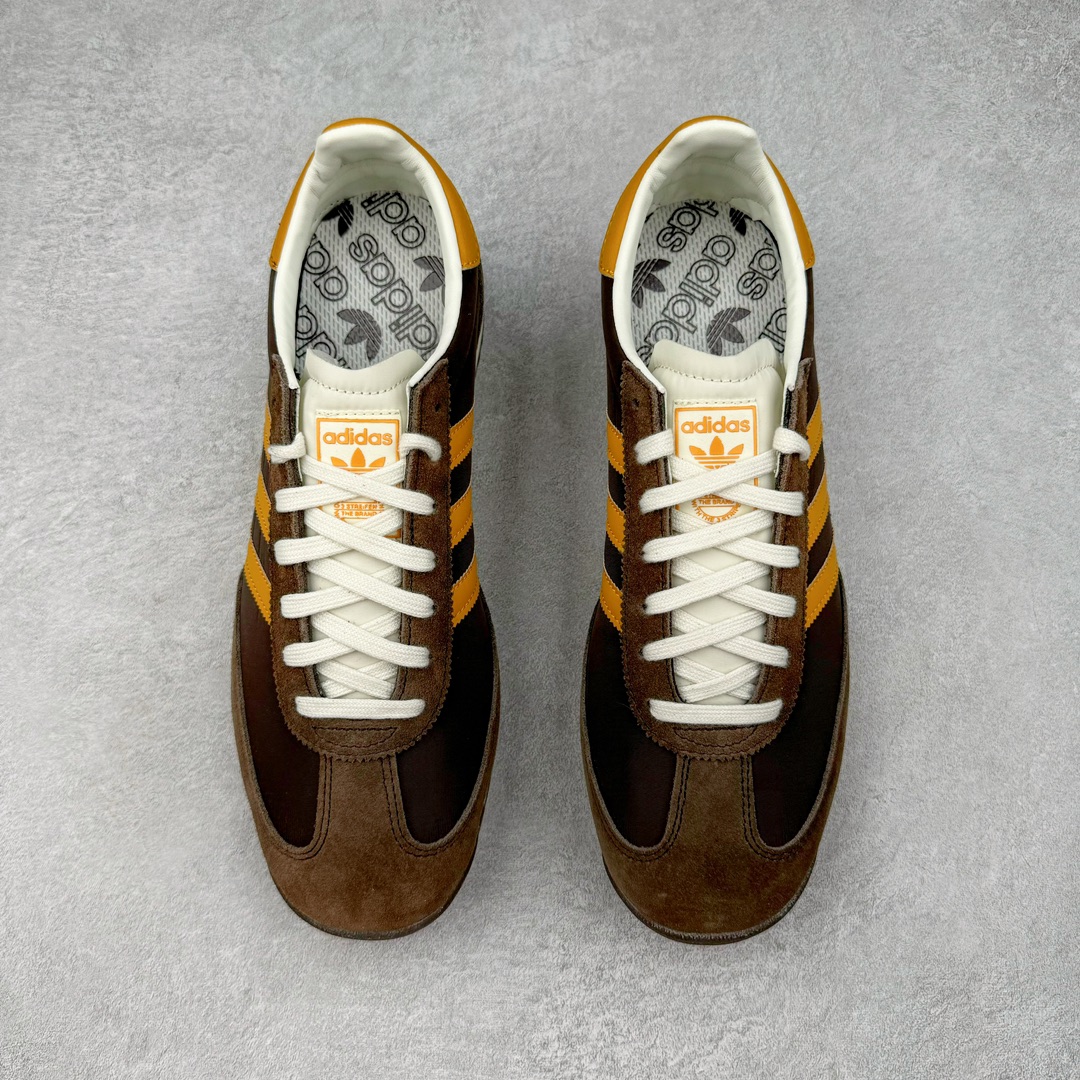 图片[2]-＃CS AD Wmns SL72 OG 系列德训足球风百搭低帮休闲运动板鞋 JI2490 采用高弹EVA+MODEL+RB三层组合底 区别市面RB一体大底 三层组合鞋底重量与原鞋一致 Originals 将有「T 头鞋」造型的诞生于 1972 年的 SL72 鞋款复刻带回 各位买鞋又有新选择了 1972 年 SL72 问世后 引领了后来阿迪达斯的跑鞋发展方向 其中「SL」代表了 Super Light 彰显了产品轻便的特性 1972 年 SL72 问世后 引领了后来阿迪达斯的跑鞋发展方向 其中「SL」代表了 Super Light 彰显了产品轻便的特性 这次 Originals 延续其轻质经典的基因 带来男女两款 SL72 男生款带来 SL72 RS 鞋型 RS 意为 Reshaped（重塑）鞋款在保留了经典的外观基础上 在尼龙材质里增加了填充物 使鞋型更加挺立和饱满 鞋头则更加圆润 鞋底的 EVA 材质则增加了鞋款的高度 女生款则带来 SL72 OG W 鞋型 OG 顾名思义则是致敬经典款式 相较于 RS（Reshaped）鞋款 鞋身更加纤细 其整体鞋身轮廓、线条、细节、材质上尊崇 70 年代 SL72 的设计 还原经典味道 尺码：36 36⅔ 37⅓ 38 38⅔ 39⅓ 40 40⅔ 41⅓ 42 42⅔ 43⅓ 44 44⅔ 45-选品中心