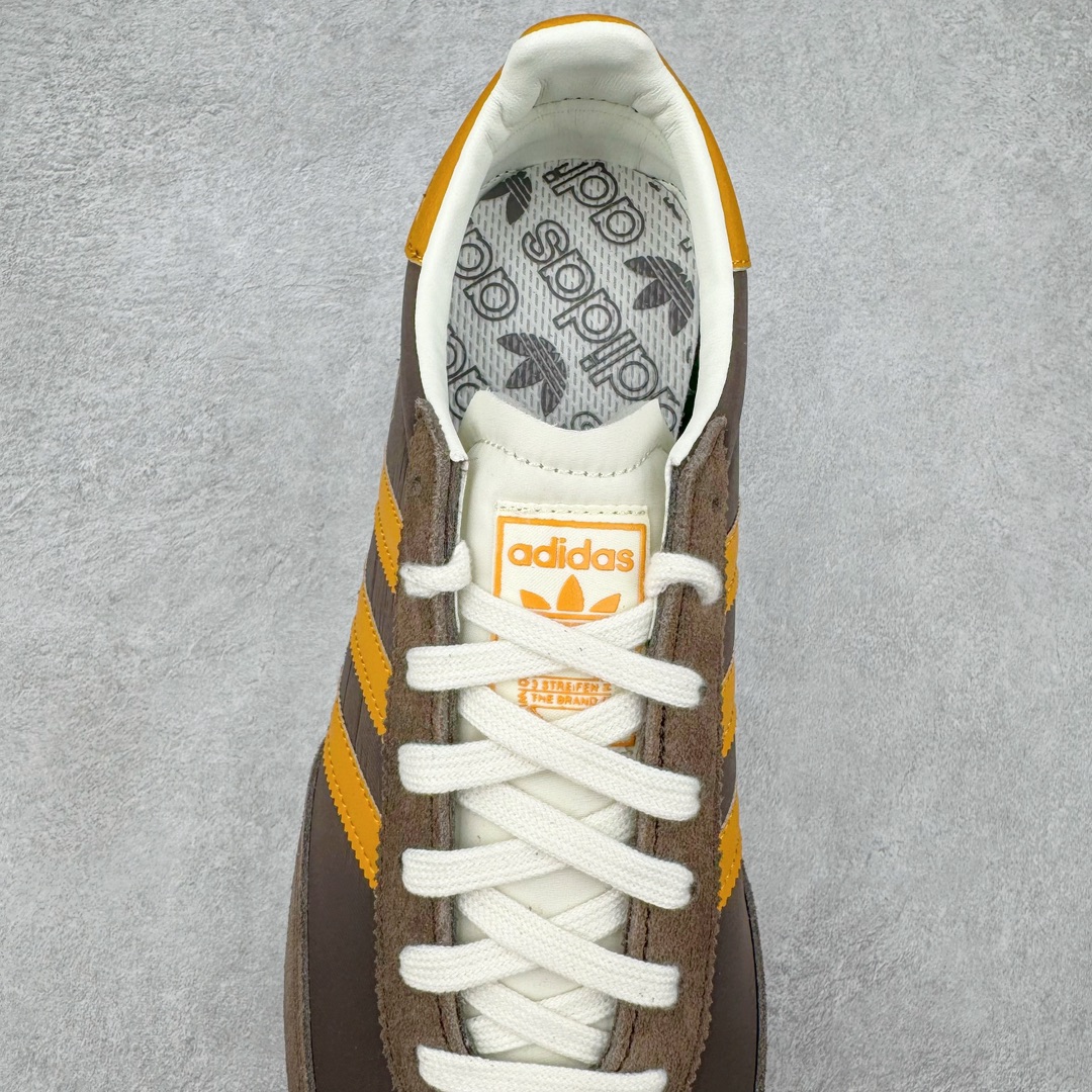 图片[5]-＃CS AD Wmns SL72 OG 系列德训足球风百搭低帮休闲运动板鞋 JI2490 采用高弹EVA+MODEL+RB三层组合底 区别市面RB一体大底 三层组合鞋底重量与原鞋一致 Originals 将有「T 头鞋」造型的诞生于 1972 年的 SL72 鞋款复刻带回 各位买鞋又有新选择了 1972 年 SL72 问世后 引领了后来阿迪达斯的跑鞋发展方向 其中「SL」代表了 Super Light 彰显了产品轻便的特性 1972 年 SL72 问世后 引领了后来阿迪达斯的跑鞋发展方向 其中「SL」代表了 Super Light 彰显了产品轻便的特性 这次 Originals 延续其轻质经典的基因 带来男女两款 SL72 男生款带来 SL72 RS 鞋型 RS 意为 Reshaped（重塑）鞋款在保留了经典的外观基础上 在尼龙材质里增加了填充物 使鞋型更加挺立和饱满 鞋头则更加圆润 鞋底的 EVA 材质则增加了鞋款的高度 女生款则带来 SL72 OG W 鞋型 OG 顾名思义则是致敬经典款式 相较于 RS（Reshaped）鞋款 鞋身更加纤细 其整体鞋身轮廓、线条、细节、材质上尊崇 70 年代 SL72 的设计 还原经典味道 尺码：36 36⅔ 37⅓ 38 38⅔ 39⅓ 40 40⅔ 41⅓ 42 42⅔ 43⅓ 44 44⅔ 45-选品中心