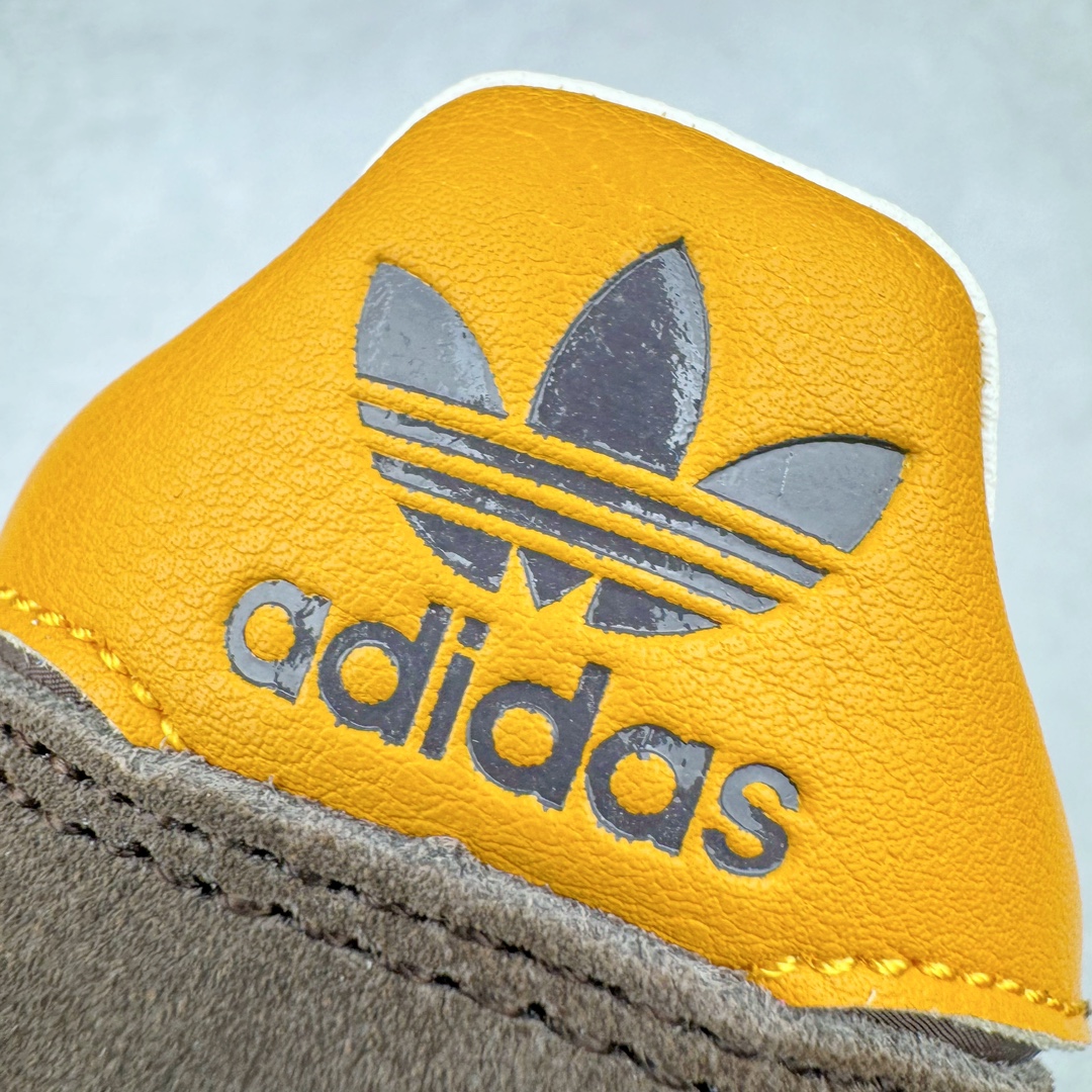 图片[16]-＃CS AD Wmns SL72 OG 系列德训足球风百搭低帮休闲运动板鞋 JI2490 采用高弹EVA+MODEL+RB三层组合底 区别市面RB一体大底 三层组合鞋底重量与原鞋一致 Originals 将有「T 头鞋」造型的诞生于 1972 年的 SL72 鞋款复刻带回 各位买鞋又有新选择了 1972 年 SL72 问世后 引领了后来阿迪达斯的跑鞋发展方向 其中「SL」代表了 Super Light 彰显了产品轻便的特性 1972 年 SL72 问世后 引领了后来阿迪达斯的跑鞋发展方向 其中「SL」代表了 Super Light 彰显了产品轻便的特性 这次 Originals 延续其轻质经典的基因 带来男女两款 SL72 男生款带来 SL72 RS 鞋型 RS 意为 Reshaped（重塑）鞋款在保留了经典的外观基础上 在尼龙材质里增加了填充物 使鞋型更加挺立和饱满 鞋头则更加圆润 鞋底的 EVA 材质则增加了鞋款的高度 女生款则带来 SL72 OG W 鞋型 OG 顾名思义则是致敬经典款式 相较于 RS（Reshaped）鞋款 鞋身更加纤细 其整体鞋身轮廓、线条、细节、材质上尊崇 70 年代 SL72 的设计 还原经典味道 尺码：36 36⅔ 37⅓ 38 38⅔ 39⅓ 40 40⅔ 41⅓ 42 42⅔ 43⅓ 44 44⅔ 45-选品中心