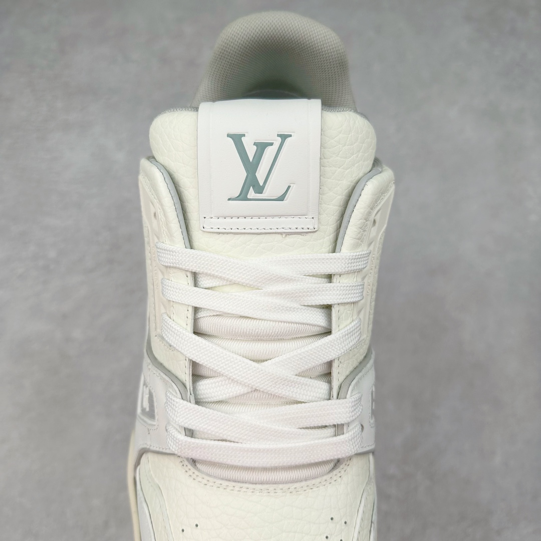 图片[5]-＃FS Louis Vuitton Trainer lv时装走秀运动鞋 实力大厂出品 平台专供 成熟的做工稳定的品控 完美鞋型超高的清洁度 零毛边线头瑕疵 全套原楦原纸版原鞋开模 全网最具灵魂的版型 正确原装黄色鞋盒 正确中底印花 鞋面印花3D高频深度立体 全鞋电脑针车 紧密相连 针距密度一致 环保乳胶注塑鞋垫 厚度脚感还原原版 皮面裁剪部位 统一油边封口工艺 原装橡胶大底含胶量大底组合零偏差 专柜全套包装 防尘袋 说明书 质保卡 男女鞋 尺码：35 36 37 38 39 40 41 42 43 44 45-选品中心
