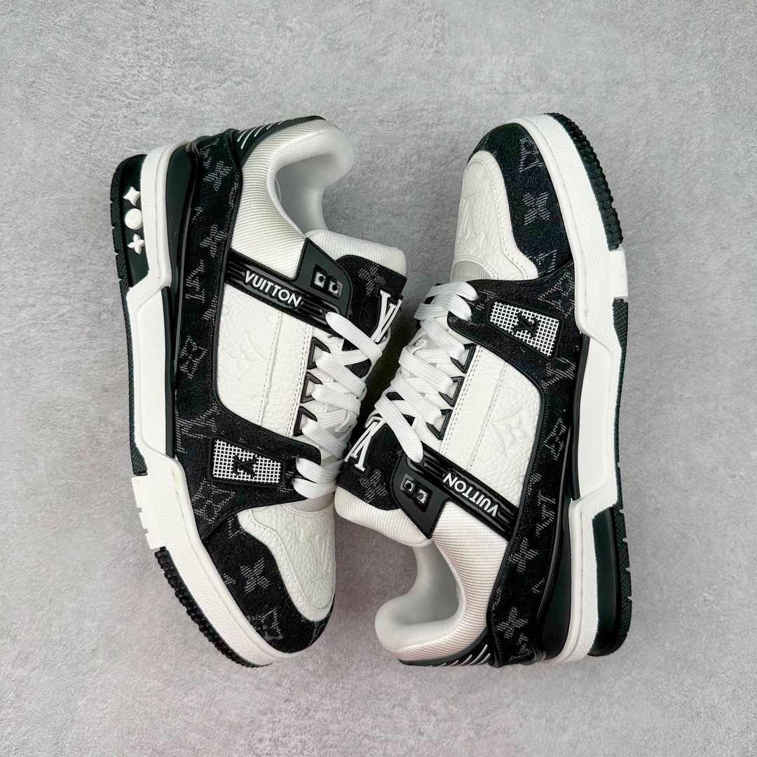 图片[3]-＃FS Louis Vuitton Trainer lv时装走秀运动鞋 实力大厂出品 平台专供 成熟的做工稳定的品控 完美鞋型超高的清洁度 零毛边线头瑕疵 全套原楦原纸版原鞋开模 全网最具灵魂的版型 正确原装黄色鞋盒 正确中底印花 鞋面印花3D高频深度立体 全鞋电脑针车 紧密相连 针距密度一致 环保乳胶注塑鞋垫 厚度脚感还原原版 皮面裁剪部位 统一油边封口工艺 原装橡胶大底含胶量大底组合零偏差 专柜全套包装 防尘袋 说明书 质保卡 男女鞋 尺码：35 36 37 38 39 40 41 42 43 44 45-选品中心