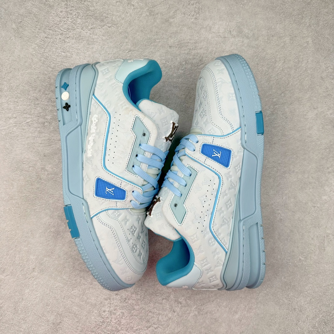 图片[3]-＃FS Louis Vuitton Trainer lv时装走秀运动鞋 实力大厂出品 平台专供 成熟的做工稳定的品控 完美鞋型超高的清洁度 零毛边线头瑕疵 全套原楦原纸版原鞋开模 全网最具灵魂的版型 正确原装黄色鞋盒 正确中底印花 鞋面印花3D高频深度立体 全鞋电脑针车 紧密相连 针距密度一致 环保乳胶注塑鞋垫 厚度脚感还原原版 皮面裁剪部位 统一油边封口工艺 原装橡胶大底含胶量大底组合零偏差 专柜全套包装 防尘袋 说明书 质保卡 男女鞋 尺码：35 36 37 38 39 40 41 42 43 44 45-选品中心