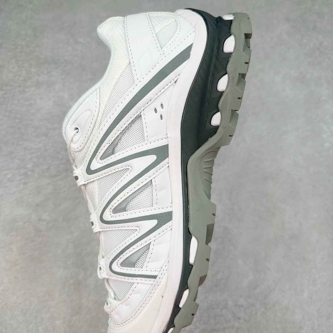 图片[7]-＃X版纯原福利 Salomon XT-QUEST ADV 萨洛蒙潮流越野机能户外功能鞋 纯原外贸平台特供订单 耗时半年巨作 全套原纸板楦头开发 原厂特供网布配套加持 确保原汁原味 完美呈现版型 原档数据独家私模五层组合大底 男女鞋同步官方开发至46.5 原装Ortholite轻量化鞋垫 中底布带钢印编号 原厂TPU锁扣 进口港宝加持 后跟自然饱满 还原公司包裹性 基于 SALOMON 初代 XT 鞋身造型并搭载 4D ADVANCED CHASSIS™ 大底打造而成 为这款 XT-QUEST 带来了多项足部控制与保护等功能性 如在运动过程中控制左右晃动的过程而提高稳定性、改善长途越野过程中足中到足尖的过渡、提高感知岩石的精确度以抵抗尖锐物体对脚底的伤害以及采用动态缓冲来增强穿着舒适感 从而减轻疲劳感 使 XT-QUEST 成为一双舒适且安全的户外之履 尺码：36 36.5 37.5 38 38.5 39 40 40.5 41 42 42.5 43 44 44.5 45-选品中心