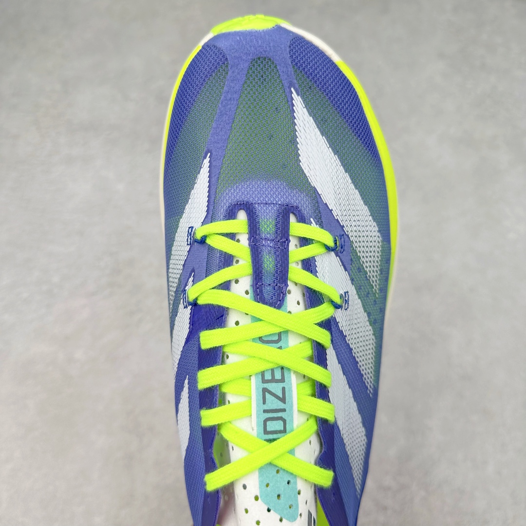 图片[4]-AD Adizero Adios Pro 3 马拉松竞速专业跑鞋 ID3635 CELERMESH针织网面非常轻薄 纤维间的缝隙很大 可以保证跑步时的透气、排汗效果 鞋舌直接与两侧的内衬和鞋底连接在一起 在跑步过程中不会被鞋舌的左右移动所困扰 在标准鞋带孔的基础上再拓宽一组鞋带孔 适合不同脚型的需求 突破性 EnergyRods 技术，有助于跑者实现更好的成绩 中底独特的LIGHTSTRIKE PRO泡棉材质 微弹感觉在跑步过程中给予了良好的支撑体验 对于顶级精英和高水平进阶跑者来说 ADIOS PRO是一双值得信赖的竞速比赛用鞋 尺码：36 36.5 37.5 38 38.5 39 40 40.5 41 42 42.5 43 44 44.5 45-选品中心