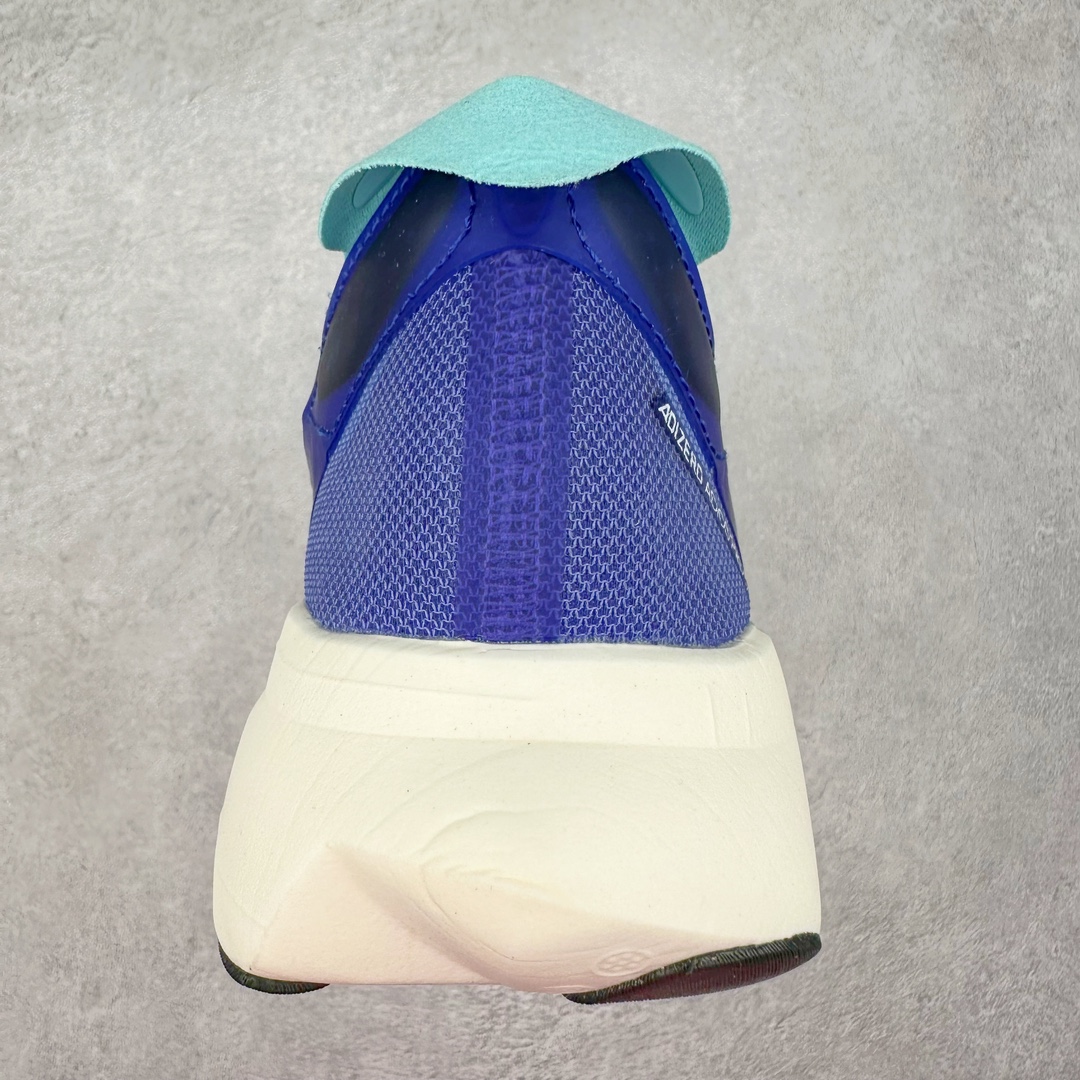 图片[8]-AD Adizero Adios Pro 3 马拉松竞速专业跑鞋 ID3635 CELERMESH针织网面非常轻薄 纤维间的缝隙很大 可以保证跑步时的透气、排汗效果 鞋舌直接与两侧的内衬和鞋底连接在一起 在跑步过程中不会被鞋舌的左右移动所困扰 在标准鞋带孔的基础上再拓宽一组鞋带孔 适合不同脚型的需求 突破性 EnergyRods 技术，有助于跑者实现更好的成绩 中底独特的LIGHTSTRIKE PRO泡棉材质 微弹感觉在跑步过程中给予了良好的支撑体验 对于顶级精英和高水平进阶跑者来说 ADIOS PRO是一双值得信赖的竞速比赛用鞋 尺码：36 36.5 37.5 38 38.5 39 40 40.5 41 42 42.5 43 44 44.5 45-选品中心