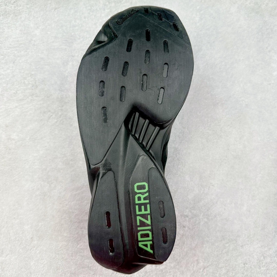 图片[9]-AD Adizero Adios Pro 3 马拉松竞速专业跑鞋 ID8469 CELERMESH针织网面非常轻薄 纤维间的缝隙很大 可以保证跑步时的透气、排汗效果 鞋舌直接与两侧的内衬和鞋底连接在一起 在跑步过程中不会被鞋舌的左右移动所困扰 在标准鞋带孔的基础上再拓宽一组鞋带孔 适合不同脚型的需求 突破性 EnergyRods 技术，有助于跑者实现更好的成绩 中底独特的LIGHTSTRIKE PRO泡棉材质 微弹感觉在跑步过程中给予了良好的支撑体验 对于顶级精英和高水平进阶跑者来说 ADIOS PRO是一双值得信赖的竞速比赛用鞋 尺码：36 36.5 37.5 38 38.5 39 40 40.5 41 42 42.5 43 44 44.5 45-选品中心