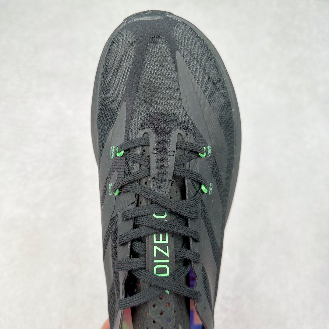 图片[4]-AD Adizero Adios Pro 3 马拉松竞速专业跑鞋 ID8469 CELERMESH针织网面非常轻薄 纤维间的缝隙很大 可以保证跑步时的透气、排汗效果 鞋舌直接与两侧的内衬和鞋底连接在一起 在跑步过程中不会被鞋舌的左右移动所困扰 在标准鞋带孔的基础上再拓宽一组鞋带孔 适合不同脚型的需求 突破性 EnergyRods 技术，有助于跑者实现更好的成绩 中底独特的LIGHTSTRIKE PRO泡棉材质 微弹感觉在跑步过程中给予了良好的支撑体验 对于顶级精英和高水平进阶跑者来说 ADIOS PRO是一双值得信赖的竞速比赛用鞋 尺码：36 36.5 37.5 38 38.5 39 40 40.5 41 42 42.5 43 44 44.5 45-选品中心