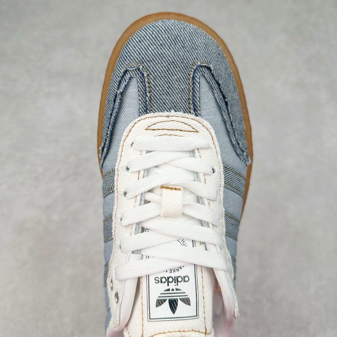 图片[4]-AD Samba XLG 桑巴舞加大厚底版系列德训风百搭松糕休闲运动板鞋生胶底 II0001 自Originals Samba成功借势Blokecore风潮一跃成为街头巷尾的焦点鞋款后,不论是围绕Samba本身打造的各式「变种版本」,还是以Samba为蓝本打造联名鞋款,都成为了时尚潮流人士日常穿搭首选。Samba XLG是adidas Originals不断扩展XLG系列的一部分,旨在与年轻文化相契合,迎合那些希望通过个性时尚表达自我而不愿牺牲舒适度的年轻群体。街头时尚领域的Gen Z特别偏爱宽松的穿着风格。Samba XLG针对这一点做了创新。它在延续Samba OG经典设计的基础上,迎合年轻群体的穿着习惯,重塑为宽大的鞋身比例轮廓以及加厚中底,让消费者轻松展示自己独特的风格。全新的Samba XLG系列不仅迎合了当下年轻群体的穿搭习惯,加宽了鞋身比例以及将中底进一步增厚,在视觉比例上更加饱满,同时还保留了经典Samba的细节,这样一来,鞋迷朋友在穿搭上不仅能更加个性化,而且还能延续一定的复古感受。尺码：36 36⅔ 37⅓ 38 38⅔ 39⅓ 40 40⅔ 41⅓ 42 42⅔ 43⅓ 44 45-选品中心