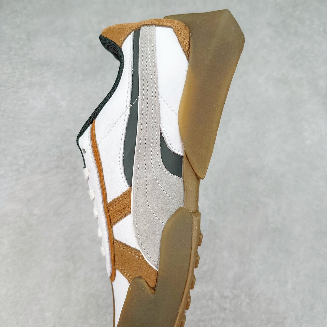 图片[7]-PUMA Vaderon Clean 彪马维德·克林系列低帮德训异型机能风扭扭休闲运动鞋 在复古风潮的推动下，最近德训鞋凭借着出色的颜值悄悄走红，备受各路玩家喜爱。近期，PUMA 为我们带来了一双集复古、摩登于一身的「PUMA Vaderon」，颜值可谓相当能打。整双鞋以传统的低帮造型呈现，采用做旧白色搭配生胶的造型，经典造型非常适合夏季穿着。鞋头的 T 字德训鞋设计复古味道十足，搭配包覆式鞋头，颇具个性。以皮革搭配磨砂皮包裹鞋面，保证优秀质感的同时，看上去层次也十分丰富。但要说最亮眼的还得是这不规则轮廓后跟，将现代化审美带入复古鞋型，勾勒起了强烈的视觉冲击。宽大的后跟设计搭配细长的德训鞋型，增高瘦腿的效果不必多说，对于爱美的小姐姐来说实在是太合适了。外底部分还原了德训鞋最具代表性的生胶大底，并采用多种纹路设计，兼具耐穿和稳定性。上脚后的第一感觉就是「贴地感」，搭配上外底的造型可以说稳定感十足，也有着超过大部分鞋的路感反馈。平心而论，此前德训鞋型大多是由价格不菲的奢侈品牌推出，也因此 PUMA Vaderon 也有着与生俱来的「old money」气质。尺码：35.5 36 37 37.5 38 38.5 39 40 40.5 41 42 42.5 43 44 45-选品中心