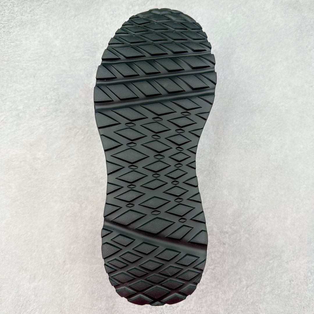 图片[9]-ECCO爱步男款慢跑鞋 缓震透气旅游鞋运动鞋 健步BIOM系列 牛皮鞋面 细腻柔软 纹理自然 柔韧耐穿 自然律动科技鞋楦，符合人体工学 带来裸足体验 直接注塑工艺连接鞋面与鞋底 一体成型，合脚耐穿 柔软超轻中底 提供出色的能量回弹和缓震体验 橡胶大底，抓地力强，具有良好的耐磨性 城市运动 适跑畅练尺码：38 39 40 41 42 43（皮鞋码）-选品中心