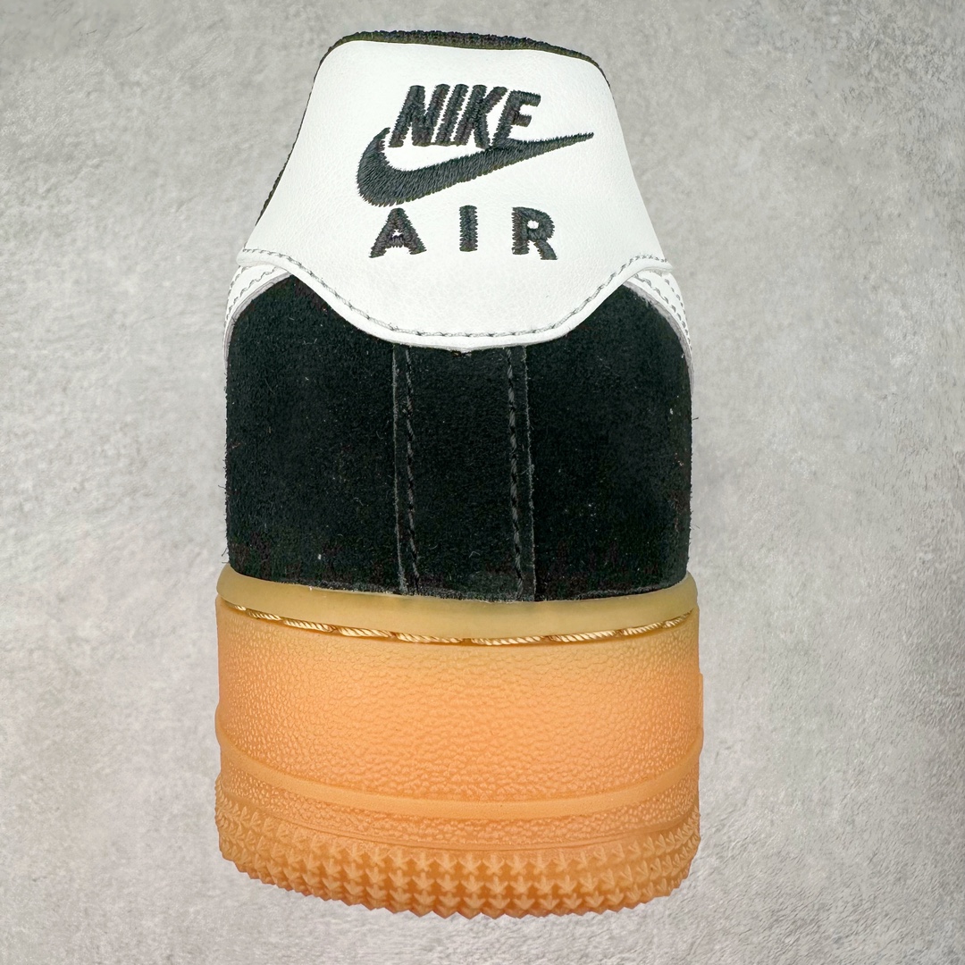 图片[8]-NK Air Force 1´07 Low 空军一号低帮百搭休闲运动板鞋 FQ8714-004 柔软、弹性十足的缓震性能和出色的中底设计 横跨复古与现代的外型结合 造就出风靡全球 三十多年的Force 1 直到今天还深受青睐 尺码：36 36.5 37.5 38 38.5 39 40 40.5 41 42 42.5 43 44 44.5 45-选品中心