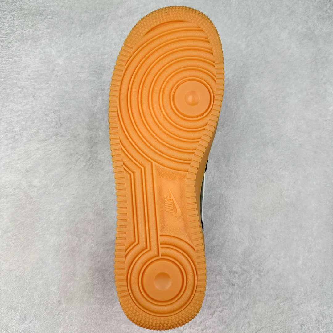 图片[9]-NK Air Force 1´07 Low 空军一号低帮百搭休闲运动板鞋 FQ8714-004 柔软、弹性十足的缓震性能和出色的中底设计 横跨复古与现代的外型结合 造就出风靡全球 三十多年的Force 1 直到今天还深受青睐 尺码：36 36.5 37.5 38 38.5 39 40 40.5 41 42 42.5 43 44 44.5 45-选品中心