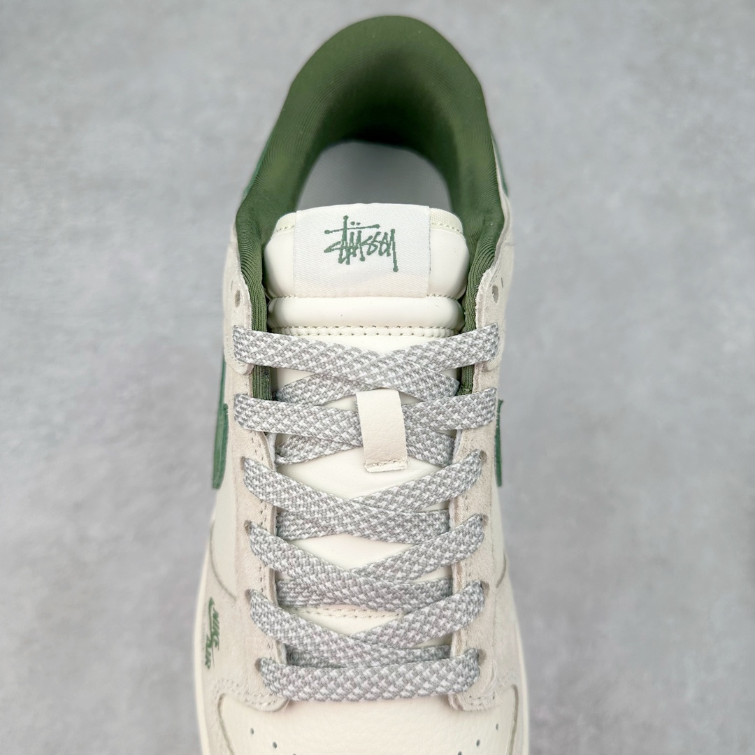 图片[5]-NK Dunk Low 定制配色 SJ2068-303 大厂出品 极力推荐 原装头层材料 独家版型蒸餾加工帶來的是更好的视觉和脚感体验大厂纯原品质出货 清洁度 电绣工艺 皮料切割干净无任何毛边 细节完美 尺码：36 36.5 37.5 38 38.5 39 40 40.5 41 42 42.5 43 44 44.5 45 46 47.5-选品中心