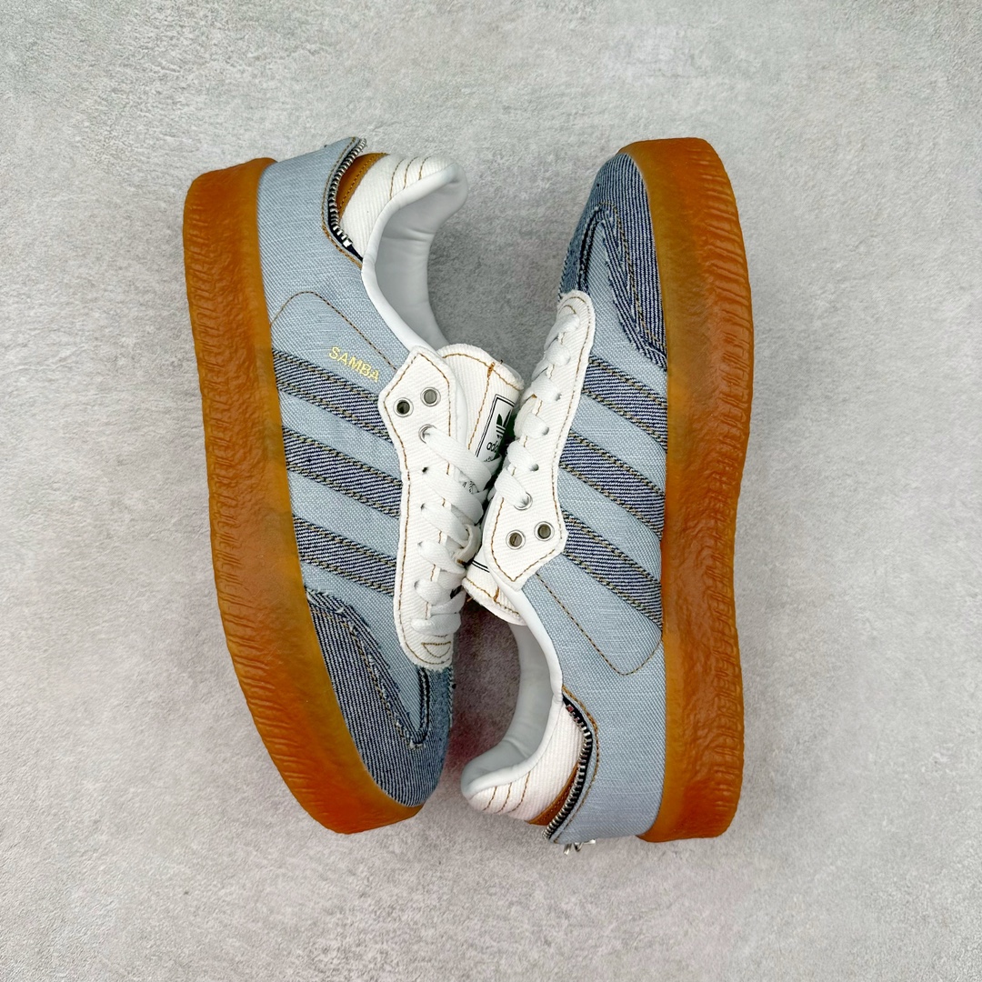 图片[3]-AD Samba XLG 桑巴舞加大厚底版系列德训风百搭松糕休闲运动板鞋生胶底 II0001 自Originals Samba成功借势Blokecore风潮一跃成为街头巷尾的焦点鞋款后,不论是围绕Samba本身打造的各式「变种版本」,还是以Samba为蓝本打造联名鞋款,都成为了时尚潮流人士日常穿搭首选。Samba XLG是adidas Originals不断扩展XLG系列的一部分,旨在与年轻文化相契合,迎合那些希望通过个性时尚表达自我而不愿牺牲舒适度的年轻群体。街头时尚领域的Gen Z特别偏爱宽松的穿着风格。Samba XLG针对这一点做了创新。它在延续Samba OG经典设计的基础上,迎合年轻群体的穿着习惯,重塑为宽大的鞋身比例轮廓以及加厚中底,让消费者轻松展示自己独特的风格。全新的Samba XLG系列不仅迎合了当下年轻群体的穿搭习惯,加宽了鞋身比例以及将中底进一步增厚,在视觉比例上更加饱满,同时还保留了经典Samba的细节,这样一来,鞋迷朋友在穿搭上不仅能更加个性化,而且还能延续一定的复古感受。尺码：36 36⅔ 37⅓ 38 38⅔ 39⅓ 40 40⅔ 41⅓ 42 42⅔ 43⅓ 44 45-选品中心