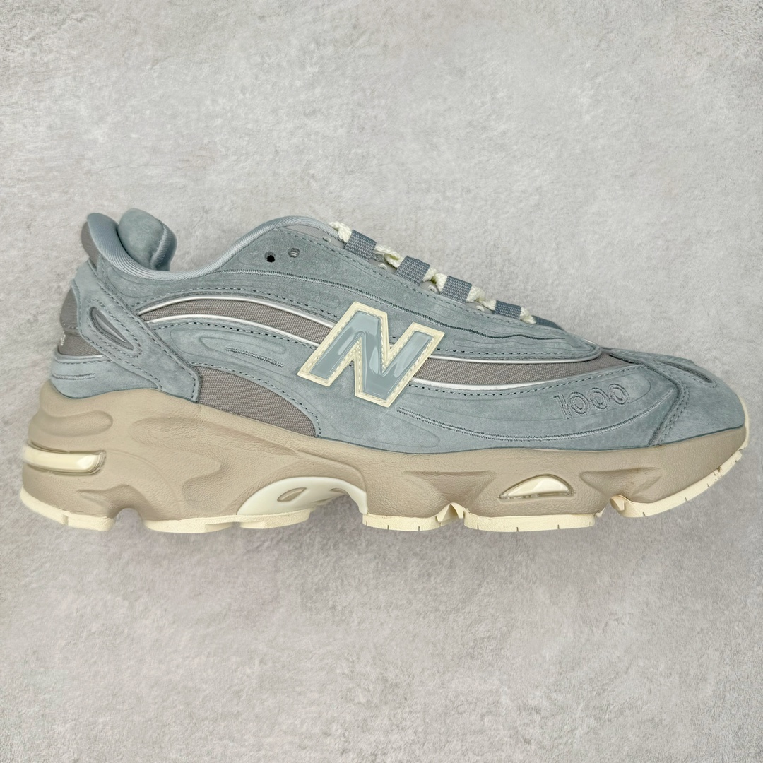 NB新百伦New Balance M1000 系列低帮复古老爹风休闲运动慢跑鞋 据悉，New Balance的复古鞋型M1000系列将在2024年正式回归。而自家美产创意总监Teddy Santis的AIMÉ LEON DORE也将率先推出联名1000撑撑场子，鞋款预计将在今年正式发布。New Balance1000系列作为NB最高端的鞋型，诞生于1999年，一度成为当年的热门鞋型，神似Nike Air Max95，现在看来也是一双符合潮流趋势的复古老爹鞋型。此番Teddy Santis亲自操刀，将丰富的配色和升级材质于复古的1000鞋型结合，鞋身采用米色、绿色和粉色的搭配。\\\”N\\\”字Logo也以全新的设计呈现，以1000标志性的网布和皮革材质打造，带来全新的视觉体验。后续ALD和New Balance1000的联名还将推出纯白配色，具体颜值还要等更多实物图的释出。AIMÉ LEON DORE和New Balance的多次联名一直有着超高的人气，无论是550还是1906R都有着不低的溢价，预计此番颜值不错的全新1000也会有着较高的人气。尺码：36 37 37.5 38 38.5 39.5 40 40.5 41.5 42 42.5 43 44 44.5 45-选品中心
