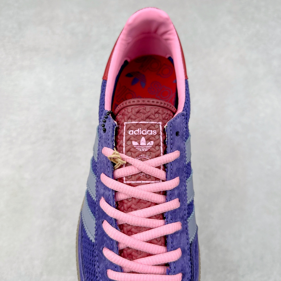 图片[5]-＃X版 AD Originals Handball SPZL 手球运动员系列百搭休闲运动板鞋 II0055 这款来自阿迪达斯的这款HANDBALL SPZL前身是一双手球运动鞋，这一次拿来复刻，所以鞋面的主要色彩选用了黑色， 鞋面外侧除了Spezial字母之外还有三叶草标志。Handball SPZL作为复古手球训练鞋与作为室内足球鞋的Samba有着异曲同工之处，但是质感更为出众的鞋身以及丰富的配色选择比起Samba来讲可以说是更胜一筹了！尺码：36 36⅔ 37⅓ 38 38⅔ 39⅓ 40 40⅔ 41⅓ 42 42⅔ 43⅓ 44 45-选品中心