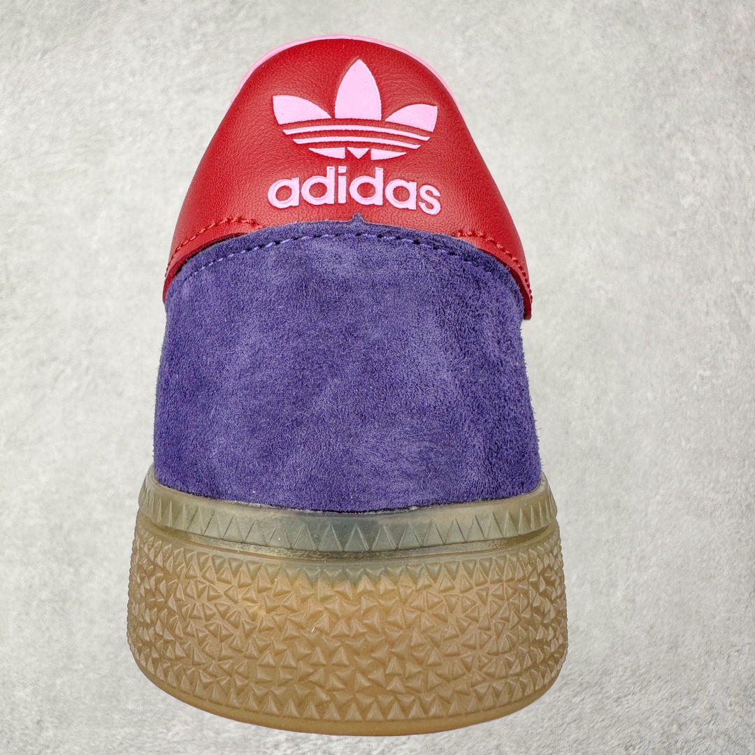 图片[8]-＃X版 AD Originals Handball SPZL 手球运动员系列百搭休闲运动板鞋 II0055 这款来自阿迪达斯的这款HANDBALL SPZL前身是一双手球运动鞋，这一次拿来复刻，所以鞋面的主要色彩选用了黑色， 鞋面外侧除了Spezial字母之外还有三叶草标志。Handball SPZL作为复古手球训练鞋与作为室内足球鞋的Samba有着异曲同工之处，但是质感更为出众的鞋身以及丰富的配色选择比起Samba来讲可以说是更胜一筹了！尺码：36 36⅔ 37⅓ 38 38⅔ 39⅓ 40 40⅔ 41⅓ 42 42⅔ 43⅓ 44 45-选品中心