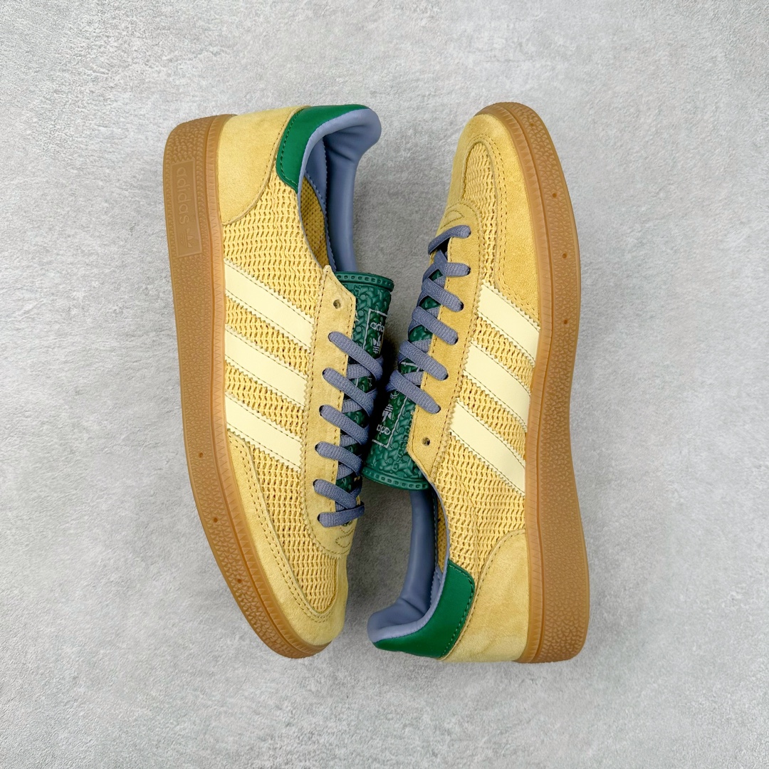 图片[3]-＃X版 AD Originals Handball SPZL 手球运动员系列百搭休闲运动板鞋 IE3403 这款来自阿迪达斯的这款HANDBALL SPZL前身是一双手球运动鞋，这一次拿来复刻，所以鞋面的主要色彩选用了黑色， 鞋面外侧除了Spezial字母之外还有三叶草标志。Handball SPZL作为复古手球训练鞋与作为室内足球鞋的Samba有着异曲同工之处，但是质感更为出众的鞋身以及丰富的配色选择比起Samba来讲可以说是更胜一筹了！尺码：36 36⅔ 37⅓ 38 38⅔ 39⅓ 40 40⅔ 41⅓ 42 42⅔ 43⅓ 44 45-选品中心