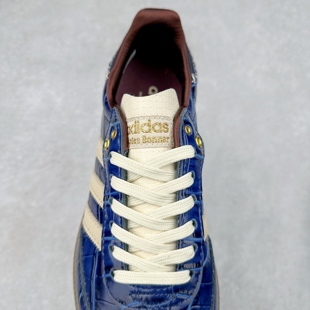 图片[5]-AD Original Samba OG 复古经典轻便板鞋 JH9825 这款桑巴鞋展示了高质量的工艺 带有装饰的超锁缝制和无缝的手感 柔软、柔软的皮革造型和标志性的3条纹完成了精致的外观 正规合身鞋带 鞋面上有绒面鞋垫 橡胶鞋底 享受正畸套筒软感 自50年代首次亮相以来就一直在赢得粉丝的青睐 尺码：36 36.5 37.5 38 38.5 39 40 40.5 41 42 42.5 43 44 44.5 45-选品中心