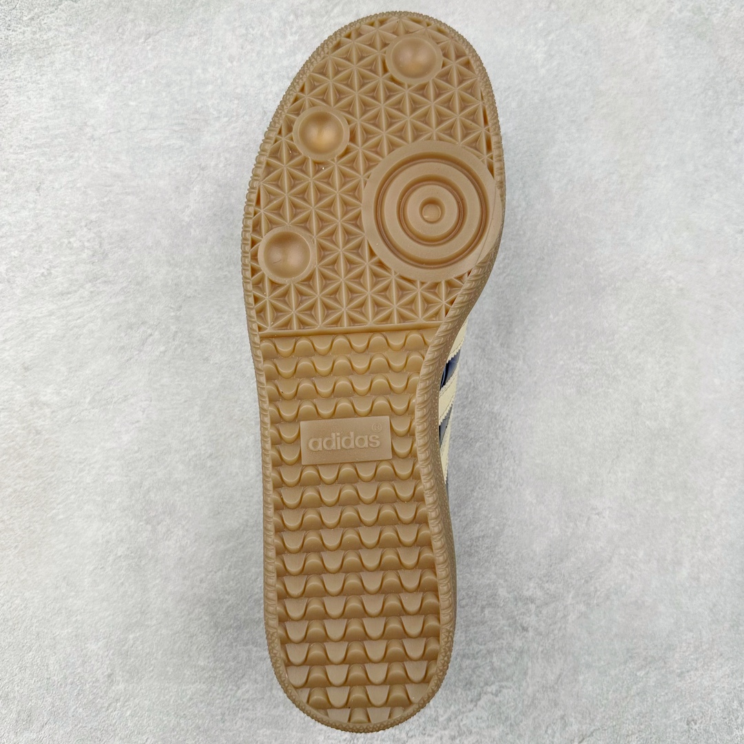 图片[9]-AD Original Samba OG 复古经典轻便板鞋 JH9825 这款桑巴鞋展示了高质量的工艺 带有装饰的超锁缝制和无缝的手感 柔软、柔软的皮革造型和标志性的3条纹完成了精致的外观 正规合身鞋带 鞋面上有绒面鞋垫 橡胶鞋底 享受正畸套筒软感 自50年代首次亮相以来就一直在赢得粉丝的青睐 尺码：36 36.5 37.5 38 38.5 39 40 40.5 41 42 42.5 43 44 44.5 45-选品中心