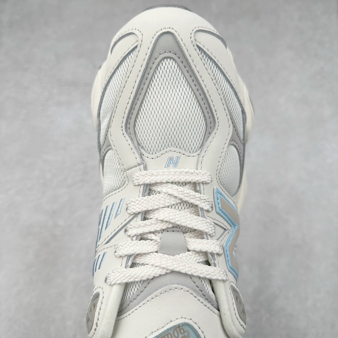 图片[4]-New Balance NB9060 复古运动鞋 新百伦又带来了新鞋型 并且是与芝加哥街头品牌 Joe Freshgoods 的联名款 鞋身主体采用了类似 990 系列的设计风格 与传统复古慢跑鞋区别不大 最大的变化就是鞋底部分 在传统设计的中底外层 增加了多个分区的模块 圆润的线条设计与我们熟悉的 New Balance 风格截然不同 但与同样充满弧形线条的鞋面搭配 看起来毫无违和感 尺码：36-45-选品中心