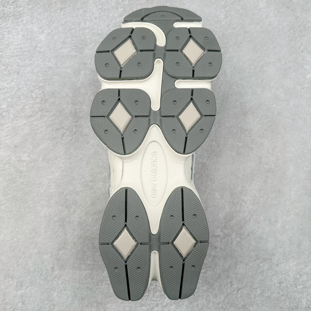 图片[9]-New Balance NB9060 复古运动鞋 新百伦又带来了新鞋型 并且是与芝加哥街头品牌 Joe Freshgoods 的联名款 鞋身主体采用了类似 990 系列的设计风格 与传统复古慢跑鞋区别不大 最大的变化就是鞋底部分 在传统设计的中底外层 增加了多个分区的模块 圆润的线条设计与我们熟悉的 New Balance 风格截然不同 但与同样充满弧形线条的鞋面搭配 看起来毫无违和感 尺码：36-45-选品中心