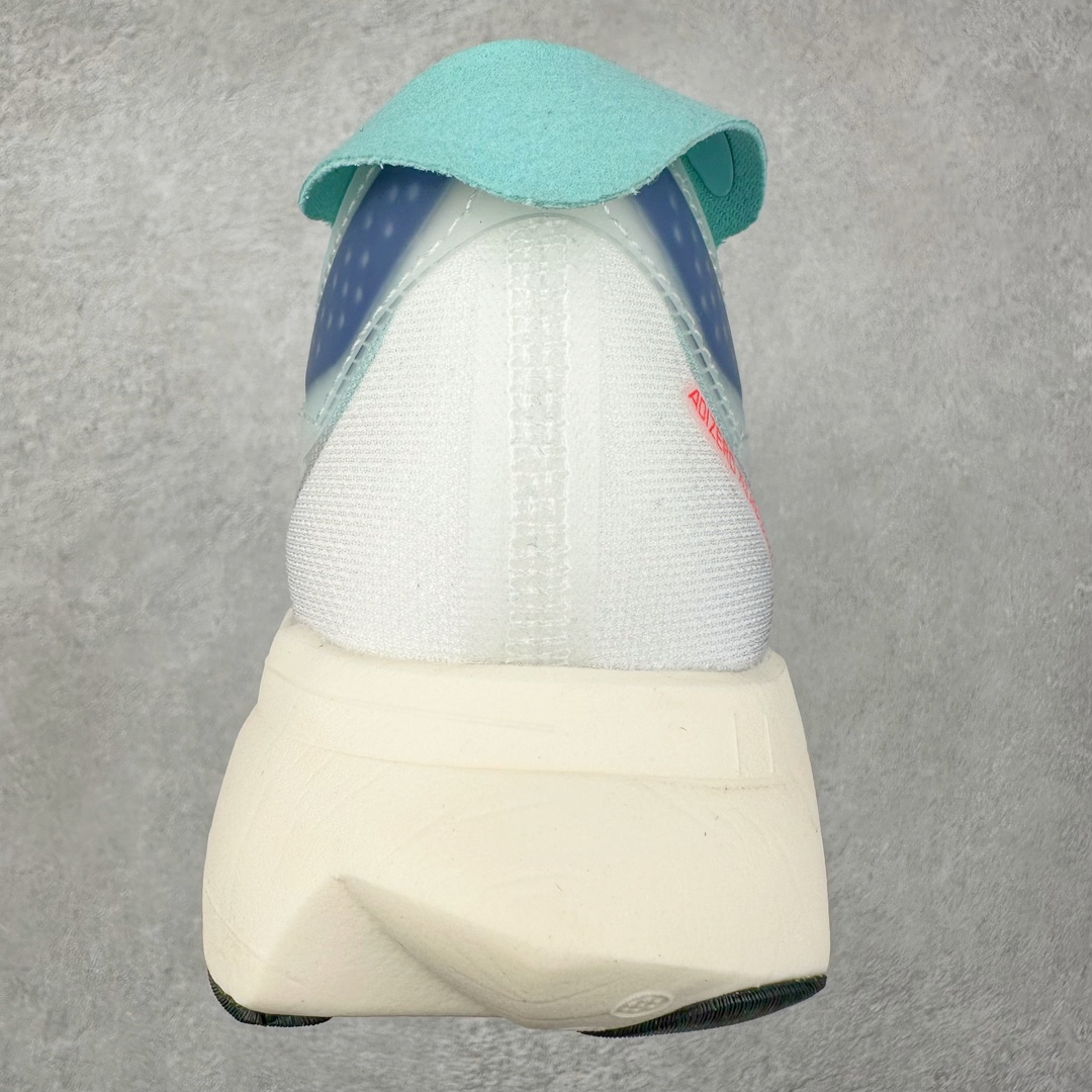 图片[8]-AD Adizero Adios Pro 3 马拉松竞速专业跑鞋 IE6237 CELERMESH针织网面非常轻薄 纤维间的缝隙很大 可以保证跑步时的透气、排汗效果 鞋舌直接与两侧的内衬和鞋底连接在一起 在跑步过程中不会被鞋舌的左右移动所困扰 在标准鞋带孔的基础上再拓宽一组鞋带孔 适合不同脚型的需求 突破性 EnergyRods 技术，有助于跑者实现更好的成绩 中底独特的LIGHTSTRIKE PRO泡棉材质 微弹感觉在跑步过程中给予了良好的支撑体验 对于顶级精英和高水平进阶跑者来说 ADIOS PRO是一双值得信赖的竞速比赛用鞋 尺码：36 36.5 37.5 38 38.5 39 40 40.5 41 42 42.5 43 44 44.5 45-选品中心