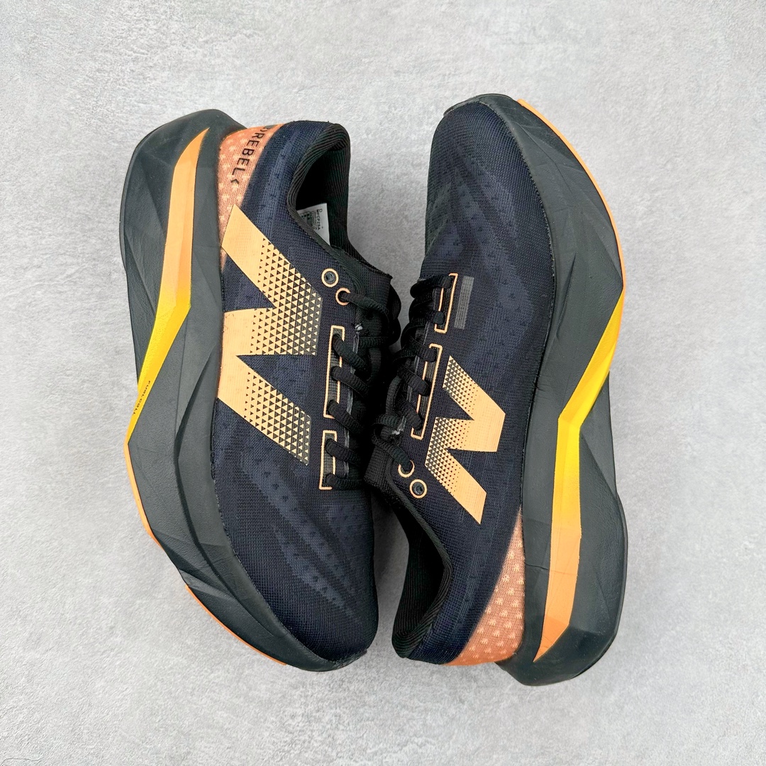 图片[3]-NEW BALANCE Rebel FuelCell Rebel V4 SuperComp Elite 精英版内置碳板 舒适时尚织物减震耐磨低帮马拉松轻量化跑步鞋 NB新百伦于 2019 年夏天首次发布了 Rebel 在制鞋业仍在向强调能量回报的弹力泡沫转变的时候 Rebel 确实是一个叛逆者 快进到 2024 年 Rebel v4 承诺通过重新配制的中底化合物和更高的堆叠高度提供更轻、更有弹性的跑步体验 就像New Balance SC Elite v4一样 Rebel v4 提供了完全重新设计的中底化合物 最新的混合物将 New Balance 专有的 FuelCell 泡沫（TPU 和 EVA 的混合物）与 PEBA 泡沫相结合 带来更弹跳的跑步体验 PEBA是一种超轻 高性能的泡沫 通常出现在镀碳超级鞋中 New Balance Rebel v4、ASICS Novablast 4和Brooks Hyperion Max都是精力充沛的无电镀运动鞋 在速度锻炼和快节奏中大放异彩 这三款鞋都依靠它们的中底泡沫和轻微的摇杆形状来创造一种向前滚动的感觉 而且虽然这些鞋子在堆叠高度和重量方面各不相同 但它们提供了相似的软硬比例 有足够的流行力来加快步伐 尺码：36 37 37.5 38 38.5 39.5 40 40.5 41.5 42 42.5 43 44 45-选品中心