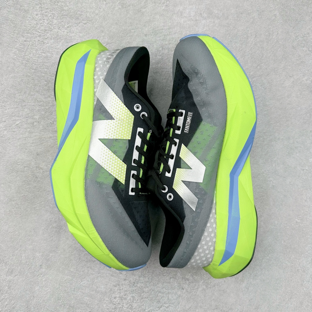 图片[3]-NEW BALANCE Rebel FuelCell Rebel V4 SuperComp Elite 精英版内置碳板 舒适时尚织物减震耐磨低帮马拉松轻量化跑步鞋 NB新百伦于 2019 年夏天首次发布了 Rebel 在制鞋业仍在向强调能量回报的弹力泡沫转变的时候 Rebel 确实是一个叛逆者 快进到 2024 年 Rebel v4 承诺通过重新配制的中底化合物和更高的堆叠高度提供更轻、更有弹性的跑步体验 就像New Balance SC Elite v4一样 Rebel v4 提供了完全重新设计的中底化合物 最新的混合物将 New Balance 专有的 FuelCell 泡沫（TPU 和 EVA 的混合物）与 PEBA 泡沫相结合 带来更弹跳的跑步体验 PEBA是一种超轻 高性能的泡沫 通常出现在镀碳超级鞋中 New Balance Rebel v4、ASICS Novablast 4和Brooks Hyperion Max都是精力充沛的无电镀运动鞋 在速度锻炼和快节奏中大放异彩 这三款鞋都依靠它们的中底泡沫和轻微的摇杆形状来创造一种向前滚动的感觉 而且虽然这些鞋子在堆叠高度和重量方面各不相同 但它们提供了相似的软硬比例 有足够的流行力来加快步伐 尺码：36 37 37.5 38 38.5 39.5 40 40.5 41.5 42 42.5 43 44 45-选品中心