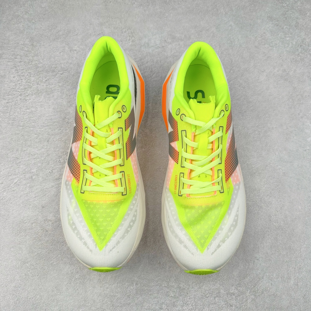 图片[2]-NEW BALANCE Rebel FuelCell Rebel V4 SuperComp Elite 精英版内置碳板 舒适时尚织物减震耐磨低帮马拉松轻量化跑步鞋 NB新百伦于 2019 年夏天首次发布了 Rebel 在制鞋业仍在向强调能量回报的弹力泡沫转变的时候 Rebel 确实是一个叛逆者 快进到 2024 年 Rebel v4 承诺通过重新配制的中底化合物和更高的堆叠高度提供更轻、更有弹性的跑步体验 就像New Balance SC Elite v4一样 Rebel v4 提供了完全重新设计的中底化合物 最新的混合物将 New Balance 专有的 FuelCell 泡沫（TPU 和 EVA 的混合物）与 PEBA 泡沫相结合 带来更弹跳的跑步体验 PEBA是一种超轻 高性能的泡沫 通常出现在镀碳超级鞋中 New Balance Rebel v4、ASICS Novablast 4和Brooks Hyperion Max都是精力充沛的无电镀运动鞋 在速度锻炼和快节奏中大放异彩 这三款鞋都依靠它们的中底泡沫和轻微的摇杆形状来创造一种向前滚动的感觉 而且虽然这些鞋子在堆叠高度和重量方面各不相同 但它们提供了相似的软硬比例 有足够的流行力来加快步伐 尺码：36 37 37.5 38 38.5 39.5 40 40.5 41.5 42 42.5 43 44 45-选品中心
