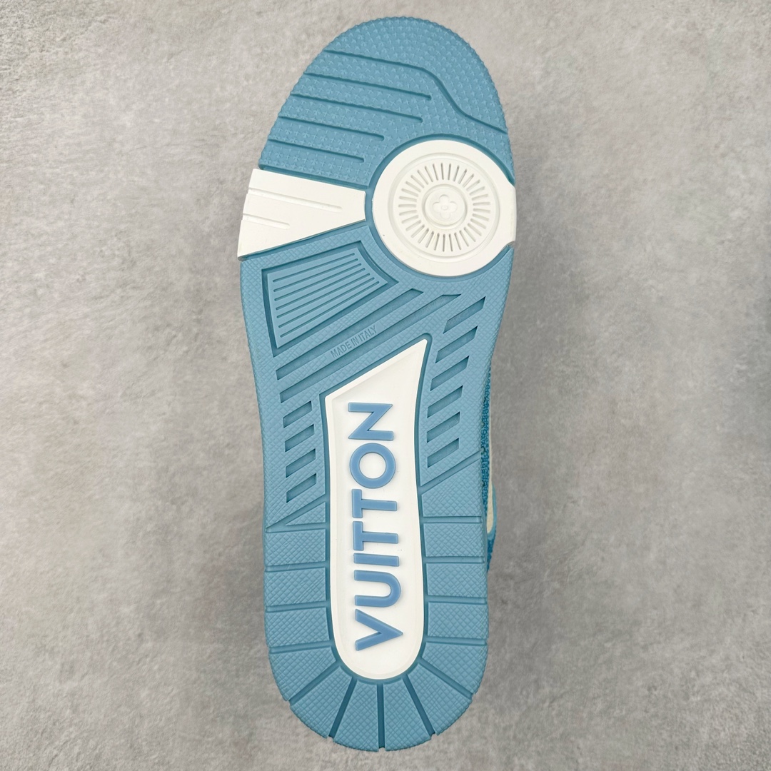 图片[9]-＃K纯原 Louis Vuitton Trainer lv时装走秀运动鞋 市场所有版本中综合最强的货品 GD实力大厂出品 全网最全配色更新最快 最成熟的做工稳定的品控 完美鞋型超高的清洁度 零毛边线头瑕疵 全套原楦原纸版原鞋开模 全网最具灵魂的版型 正确原装黄色鞋盒 正确中底印花 鞋面印花3D高频深度立体 全鞋电脑针车 紧密相连 针距密度一致 环保乳胶注塑鞋垫 厚度脚感还原原版 皮面裁剪部位 统一油边封口工艺 原装橡胶大底含胶量大底组合零偏差 专柜全套包装 防尘袋 说明书 质保卡 男女鞋 尺码：35 36 37 38 39 40 41 42 43 44 45-选品中心