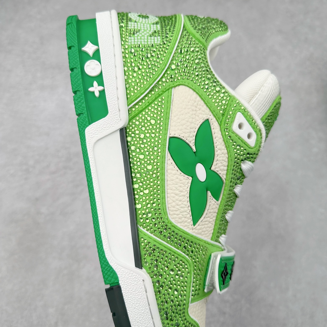 图片[6]-＃K纯原 Louis Vuitton Trainer lv时装走秀运动鞋 市场所有版本中综合最强的货品 GD实力大厂出品 全网最全配色更新最快 最成熟的做工稳定的品控 完美鞋型超高的清洁度 零毛边线头瑕疵 全套原楦原纸版原鞋开模 全网最具灵魂的版型 正确原装黄色鞋盒 正确中底印花 鞋面印花3D高频深度立体 全鞋电脑针车 紧密相连 针距密度一致 环保乳胶注塑鞋垫 厚度脚感还原原版 皮面裁剪部位 统一油边封口工艺 原装橡胶大底含胶量大底组合零偏差 专柜全套包装 防尘袋 说明书 质保卡 男女鞋 尺码：35 36 37 38 39 40 41 42 43 44 45-选品中心