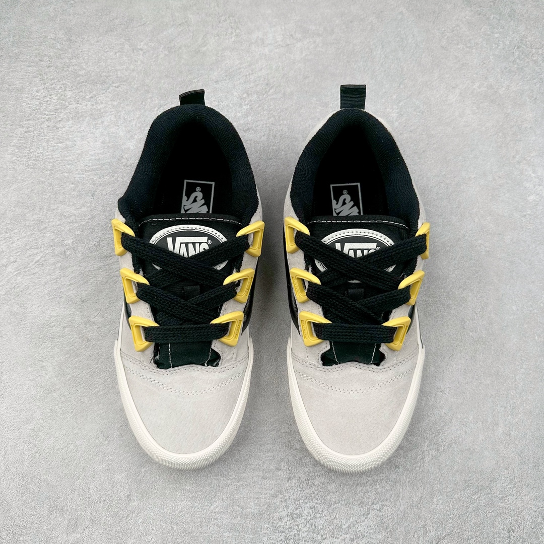 图片[2]-Vans Knu Skool DR “DR新系列面包鞋，个性十足”DR新款是对90年代经典风格的重新诠释，Vans将现在的Knu Skool的“宽大”特点进一步放大，将携带空改为了极具现代风格的D形鞋带孔，并选用更宽的鞋带绑定鞋身! 尺码：35 36 36.5 37 38 38.5 39 40 40.5 41 42 42.5 43 44 45 工艺：硫化1：1（重量1：1、真标、原钢印、材质标、鞋型标、合格证）-选品中心