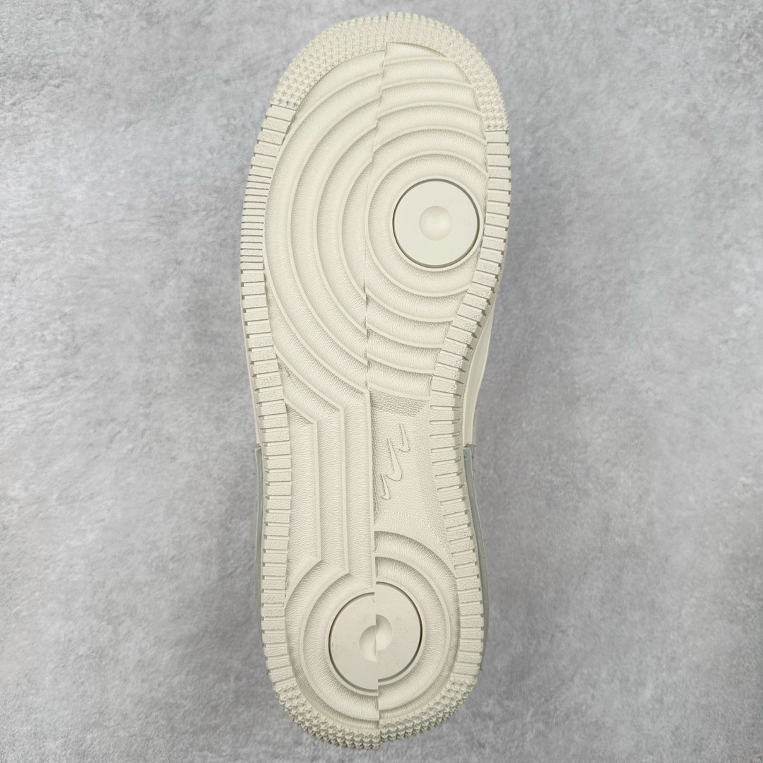 图片[9]-NK Air Force 1´07 Low 空军一号低帮百搭休闲运动板鞋 DV6984-001 柔软、弹性十足的缓震性能和出色的中底设计 横跨复古与现代的外型结合 造就出风靡全球 三十多年的Force 1 直到今天还深受青睐 尺码：36 36.5 37.5 38 38.5 39 40 40.5 41 42 42.5 43 44 44.5 45-选品中心