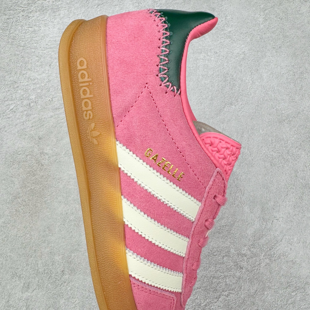 图片[6]-＃S2纯原 AD Original Gazelle Indoor Trainers 瞪羚室内鞋系列低帮复古百搭休闲运动德训风板鞋 JI2014 高端零售特供批次 原厂定制长毛翻毛皮组合环保纤维革鞋面材质 内置环保海玻璃鞋垫 外置RB橡胶大底 产品品控稳定性领先行业 原厂全套原楦原纸板冲刀磨具开发 原厂皮料加持 原厂港宝加持定型后跟R度完美 将复古进行到底 简约流畅 三十年不变经典 这款Gazelle运动鞋 无论面料、配色、质感或设计 都只在重现其1991年原款的经典 皮革鞋面 撞色三条纹和鞋跟标的设计 力求呈现90年代的经典复古风潮 Samba火热的同时 也带动了其它的复古鞋型 Gazelle便是其中一只 Gazelle Indoor拥有包边更宽的T字型鞋头 更好的保护运动员的前掌 浓浓的复古氛围感 非常适合现在流行的Cleanfit风格 尺码：36 36.5 37.5 38 38.5 39 40 40.5 41 42 42.5 43 44 44.5 45 46-选品中心