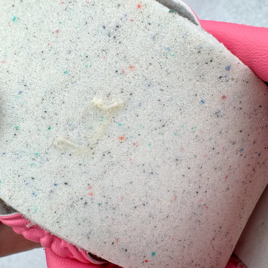 图片[11]-＃S2纯原 AD Original Gazelle Indoor Trainers 瞪羚室内鞋系列低帮复古百搭休闲运动德训风板鞋 JI2014 高端零售特供批次 原厂定制长毛翻毛皮组合环保纤维革鞋面材质 内置环保海玻璃鞋垫 外置RB橡胶大底 产品品控稳定性领先行业 原厂全套原楦原纸板冲刀磨具开发 原厂皮料加持 原厂港宝加持定型后跟R度完美 将复古进行到底 简约流畅 三十年不变经典 这款Gazelle运动鞋 无论面料、配色、质感或设计 都只在重现其1991年原款的经典 皮革鞋面 撞色三条纹和鞋跟标的设计 力求呈现90年代的经典复古风潮 Samba火热的同时 也带动了其它的复古鞋型 Gazelle便是其中一只 Gazelle Indoor拥有包边更宽的T字型鞋头 更好的保护运动员的前掌 浓浓的复古氛围感 非常适合现在流行的Cleanfit风格 尺码：36 36.5 37.5 38 38.5 39 40 40.5 41 42 42.5 43 44 44.5 45 46-选品中心