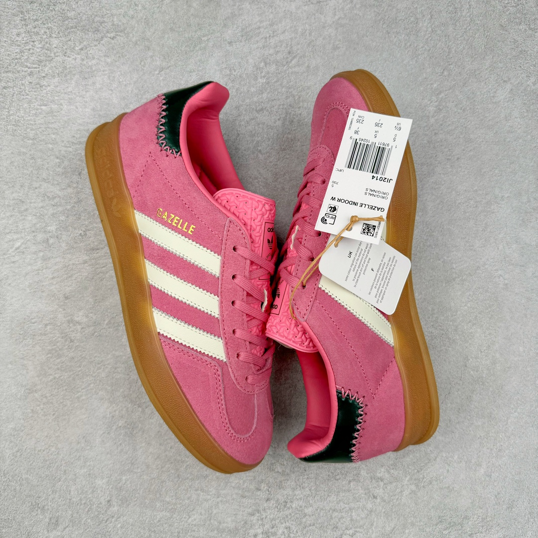 图片[3]-＃S2纯原 AD Original Gazelle Indoor Trainers 瞪羚室内鞋系列低帮复古百搭休闲运动德训风板鞋 JI2014 高端零售特供批次 原厂定制长毛翻毛皮组合环保纤维革鞋面材质 内置环保海玻璃鞋垫 外置RB橡胶大底 产品品控稳定性领先行业 原厂全套原楦原纸板冲刀磨具开发 原厂皮料加持 原厂港宝加持定型后跟R度完美 将复古进行到底 简约流畅 三十年不变经典 这款Gazelle运动鞋 无论面料、配色、质感或设计 都只在重现其1991年原款的经典 皮革鞋面 撞色三条纹和鞋跟标的设计 力求呈现90年代的经典复古风潮 Samba火热的同时 也带动了其它的复古鞋型 Gazelle便是其中一只 Gazelle Indoor拥有包边更宽的T字型鞋头 更好的保护运动员的前掌 浓浓的复古氛围感 非常适合现在流行的Cleanfit风格 尺码：36 36.5 37.5 38 38.5 39 40 40.5 41 42 42.5 43 44 44.5 45 46-选品中心