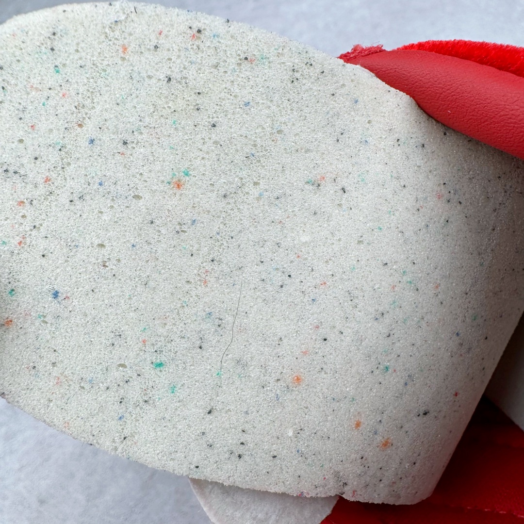 图片[11]-＃S2纯原 AD Original Gazelle Indoor Trainers 瞪羚室内鞋系列低帮复古百搭休闲运动德训风板鞋 IG6786 高端零售特供批次 原厂定制长毛翻毛皮组合环保纤维革鞋面材质 内置环保海玻璃鞋垫 外置RB橡胶大底 产品品控稳定性领先行业 原厂全套原楦原纸板冲刀磨具开发 原厂皮料加持 原厂港宝加持定型后跟R度完美 将复古进行到底 简约流畅 三十年不变经典 这款Gazelle运动鞋 无论面料、配色、质感或设计 都只在重现其1991年原款的经典 皮革鞋面 撞色三条纹和鞋跟标的设计 力求呈现90年代的经典复古风潮 Samba火热的同时 也带动了其它的复古鞋型 Gazelle便是其中一只 Gazelle Indoor拥有包边更宽的T字型鞋头 更好的保护运动员的前掌 浓浓的复古氛围感 非常适合现在流行的Cleanfit风格 尺码：36 36.5 37.5 38 38.5 39 40 40.5 41 42 42.5 43 44 44.5 45 46-选品中心